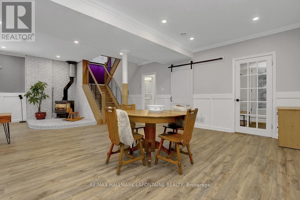 1255 LAURIER STREET Image 31