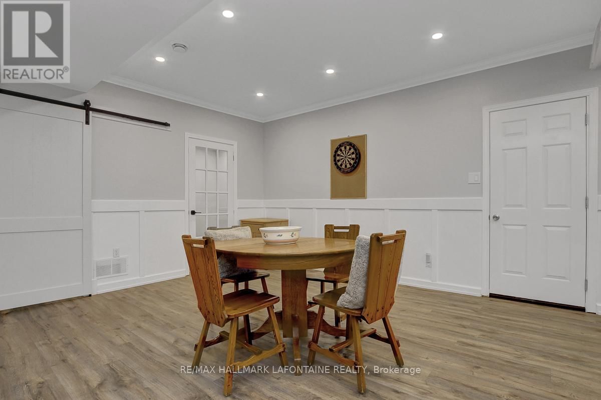 1255 LAURIER STREET Image 33