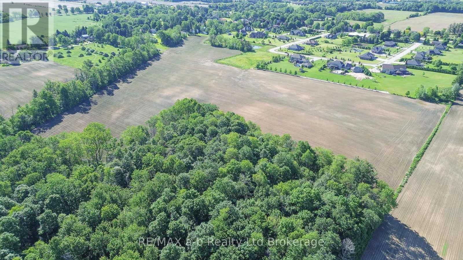 DEER CRESCENT Image 4