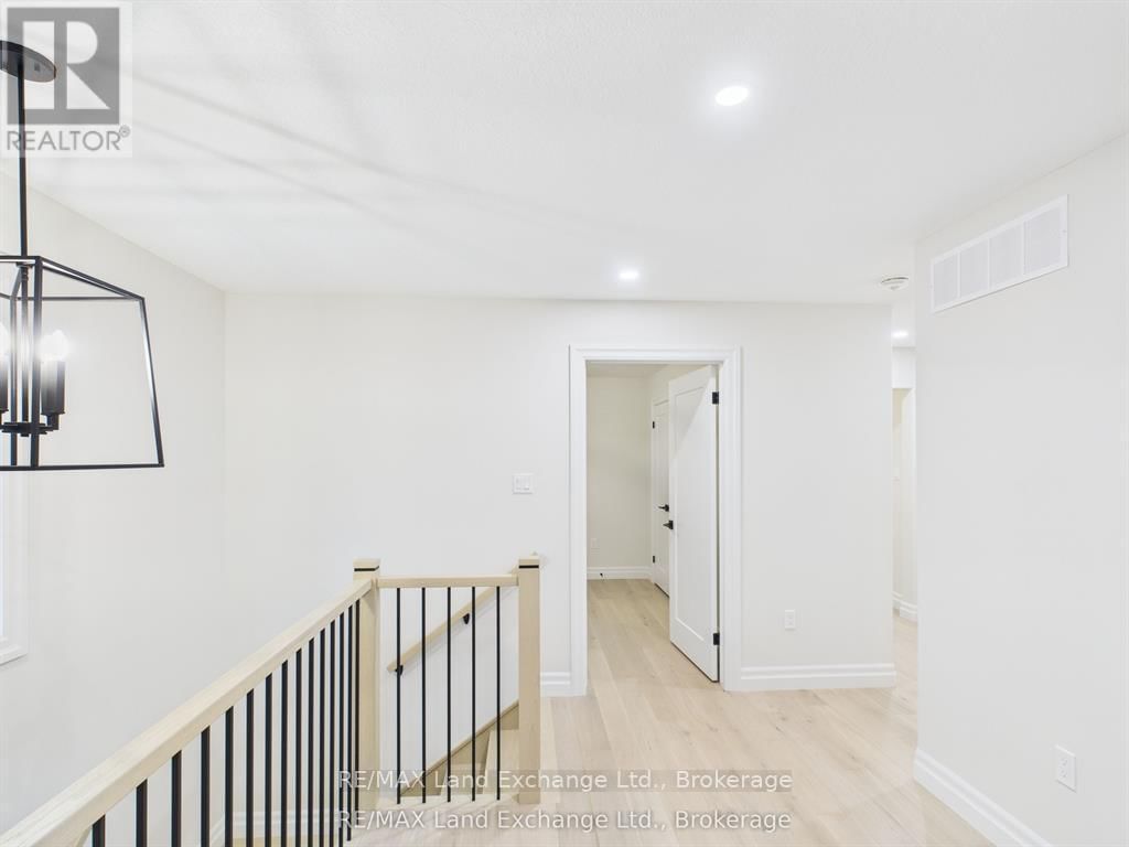 99 INVERNESS STREET NORTH Image 21