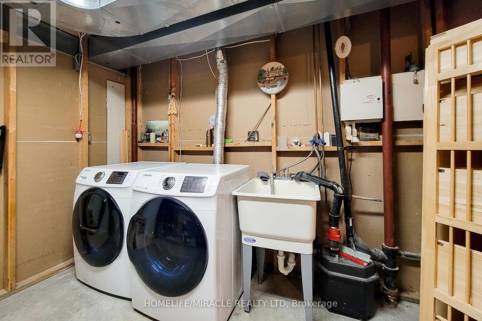 8442 SILVER STREET Image 50