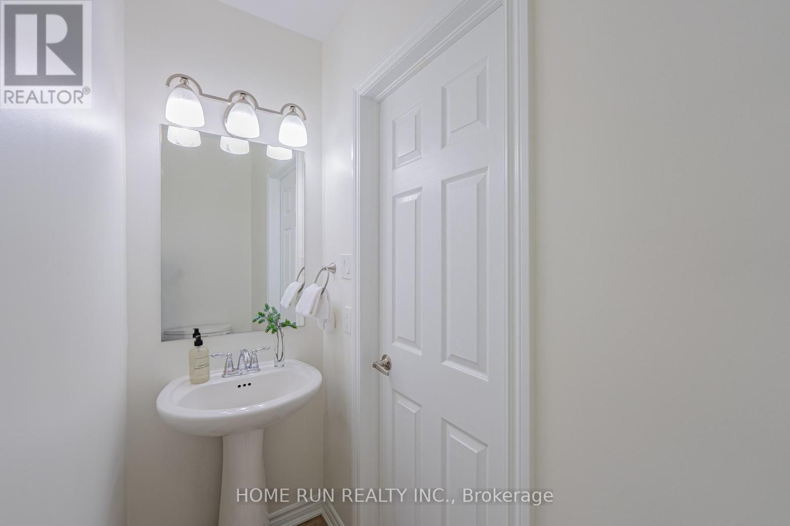 572 DUNDONALD DRIVE Image 17