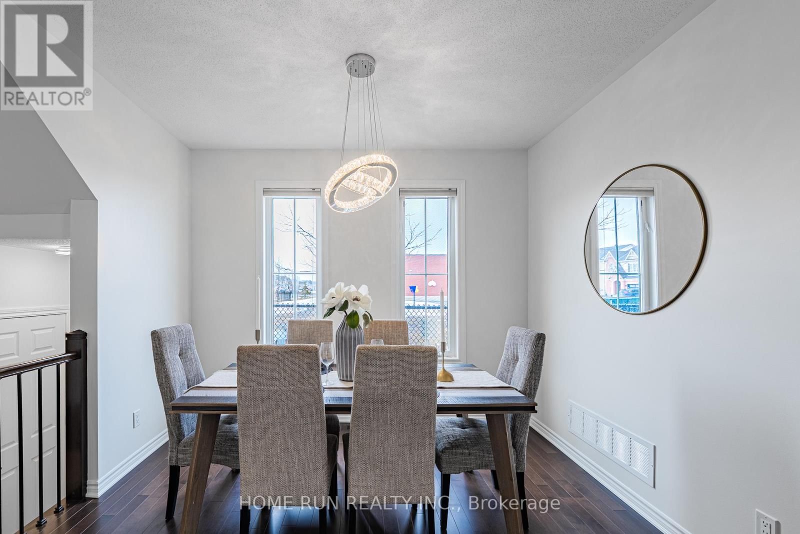 572 DUNDONALD DRIVE Image 6