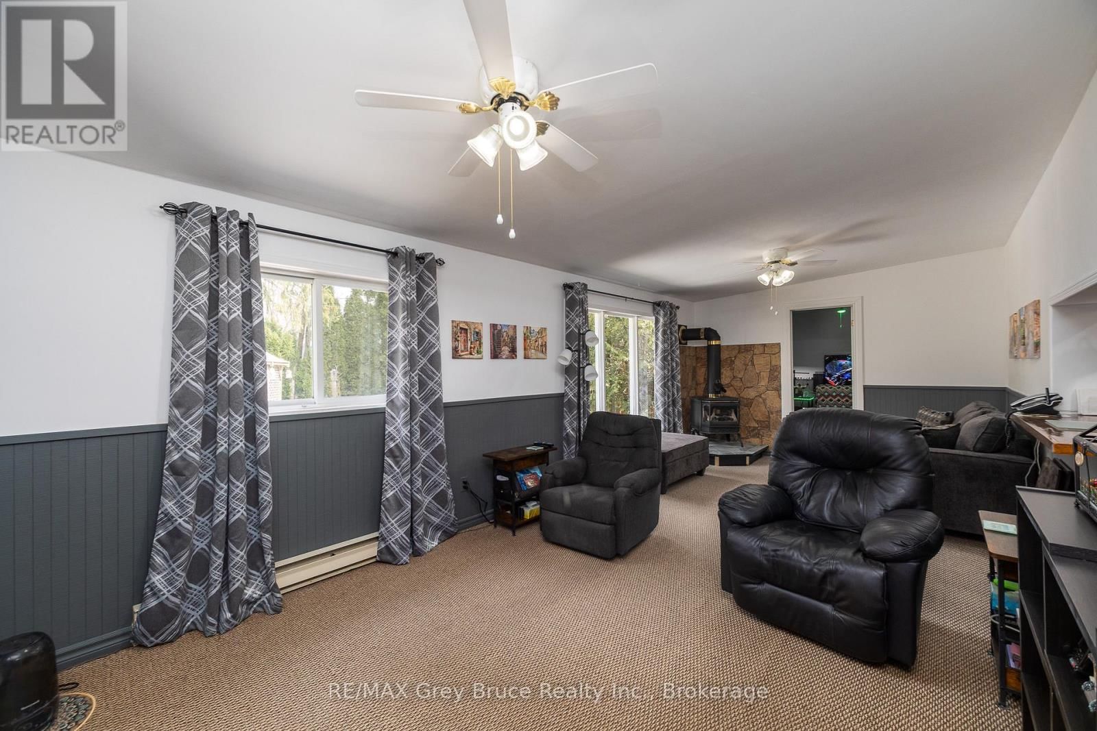 1075 6TH AVENUE WEST Image 8