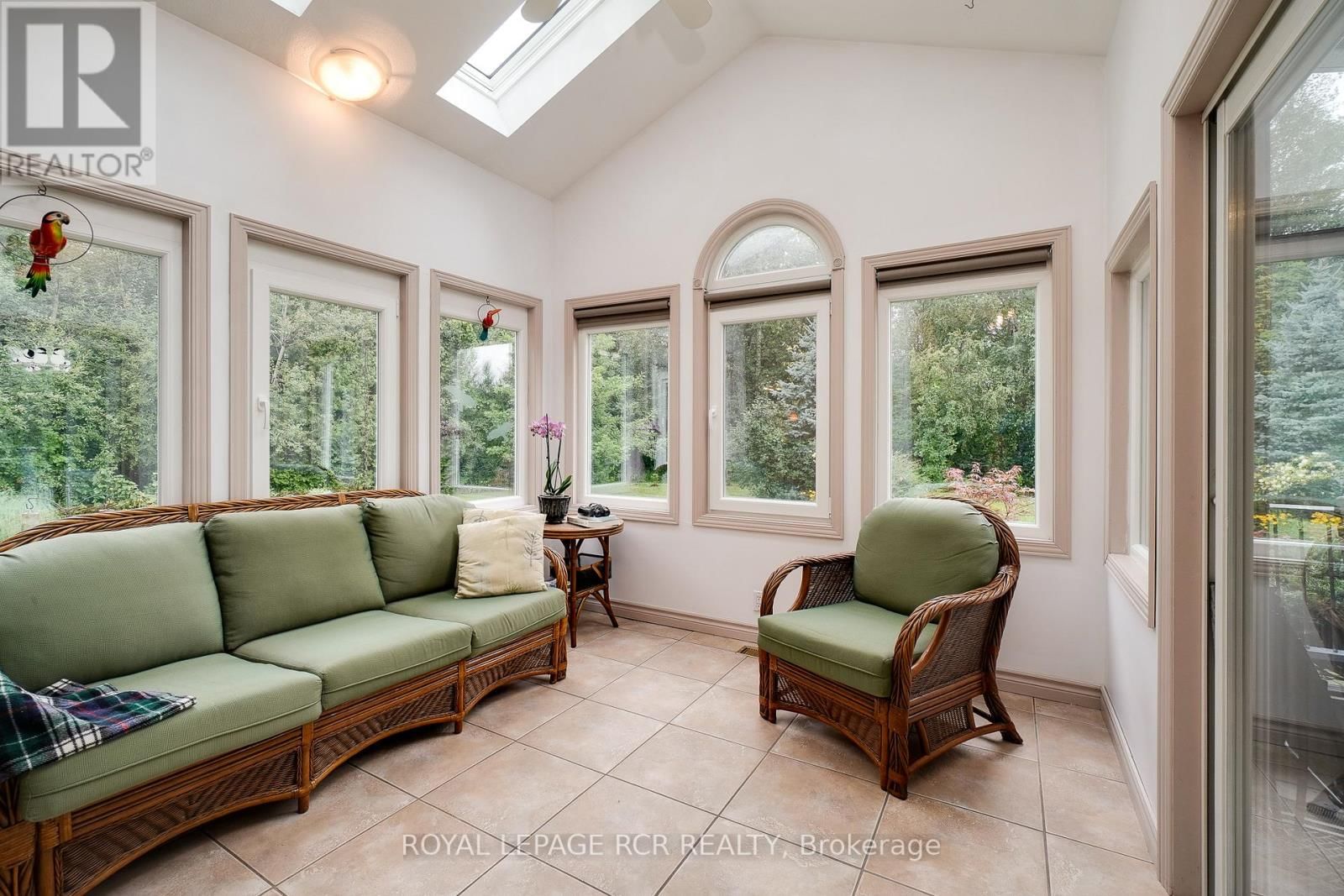 5823 EIGHTH LINE Image 18