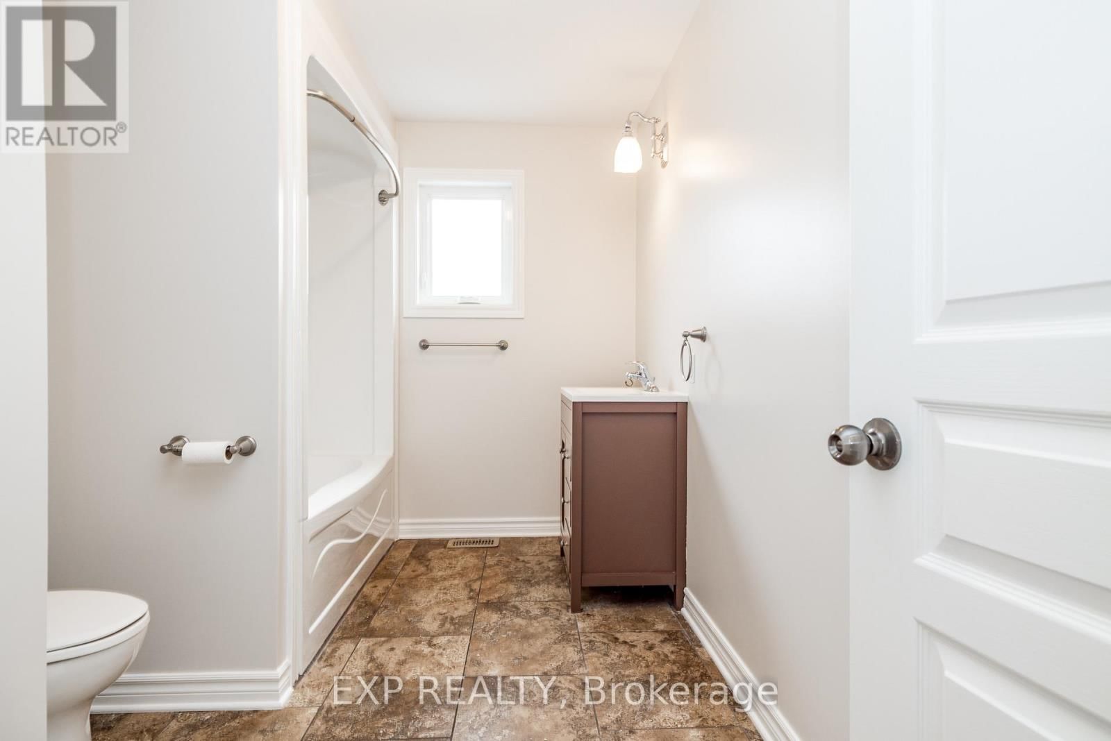 193 NAPOLEON STREET Image 23