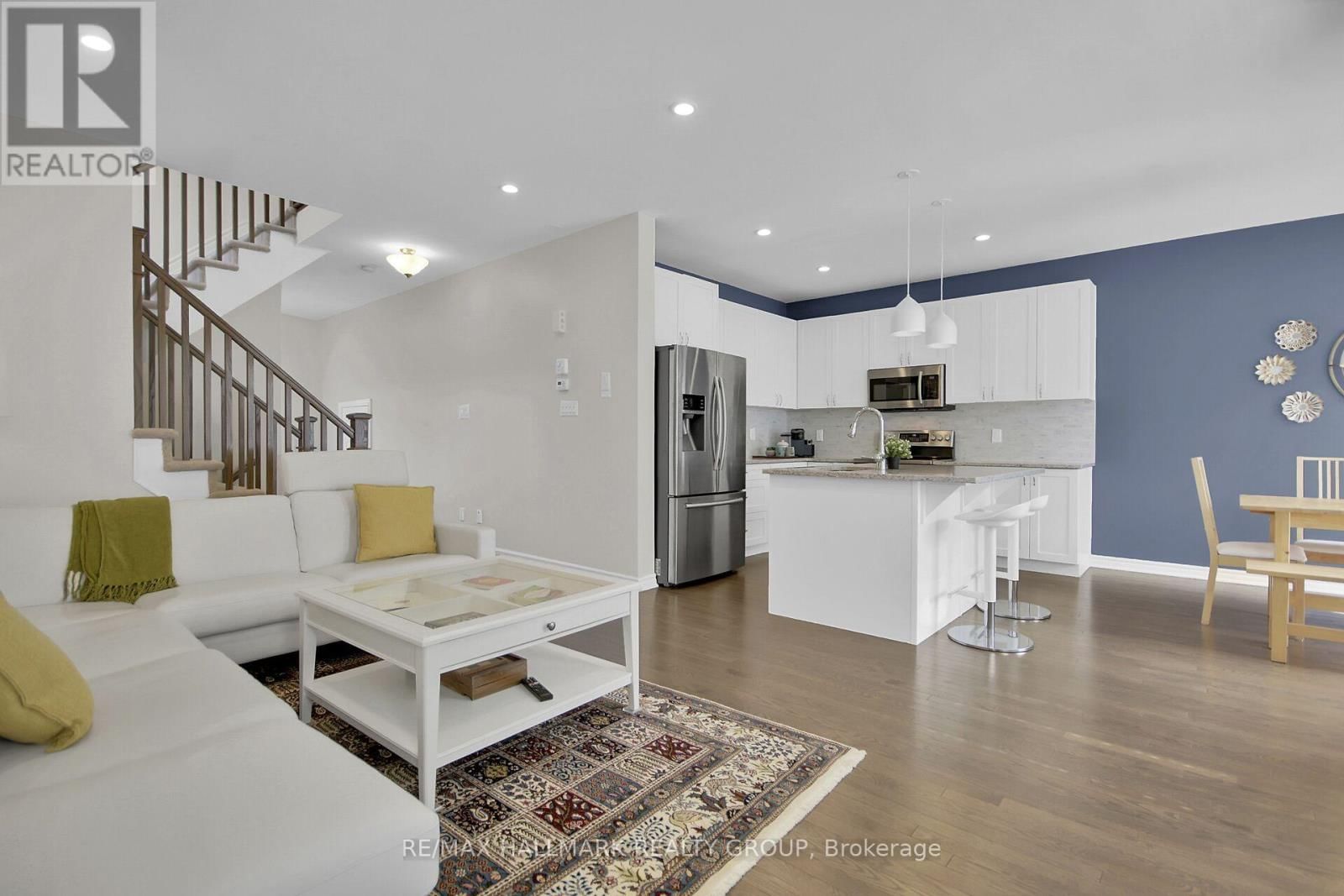 225 RIVERTREE STREET Image 11