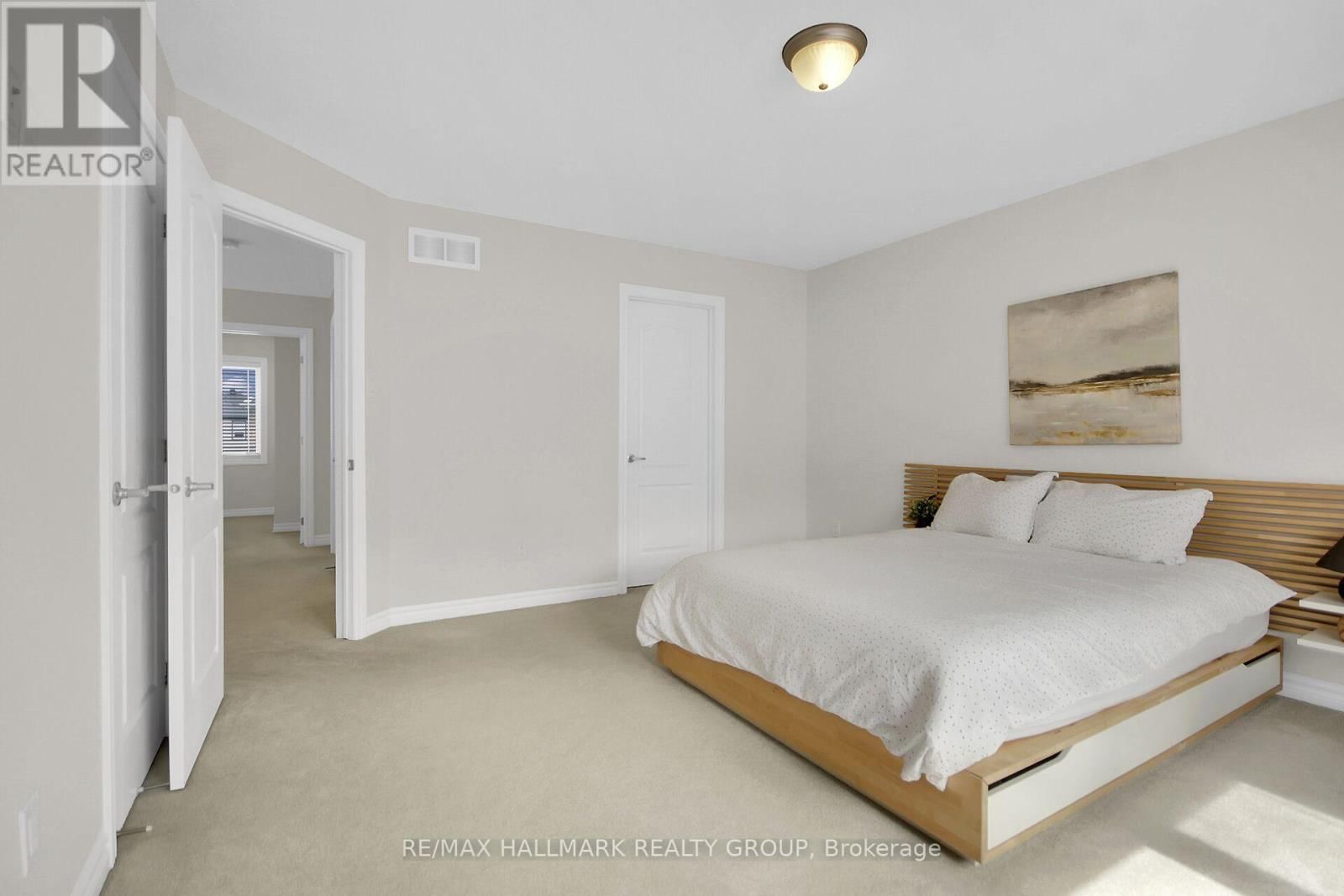 225 RIVERTREE STREET Image 13