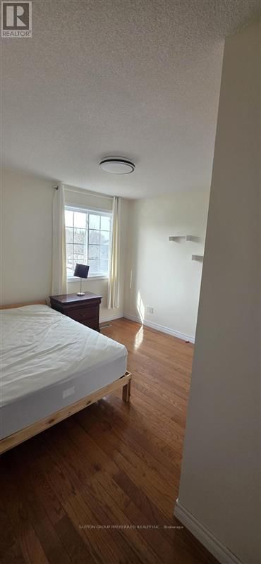 912 GRENFELL DRIVE Image 12