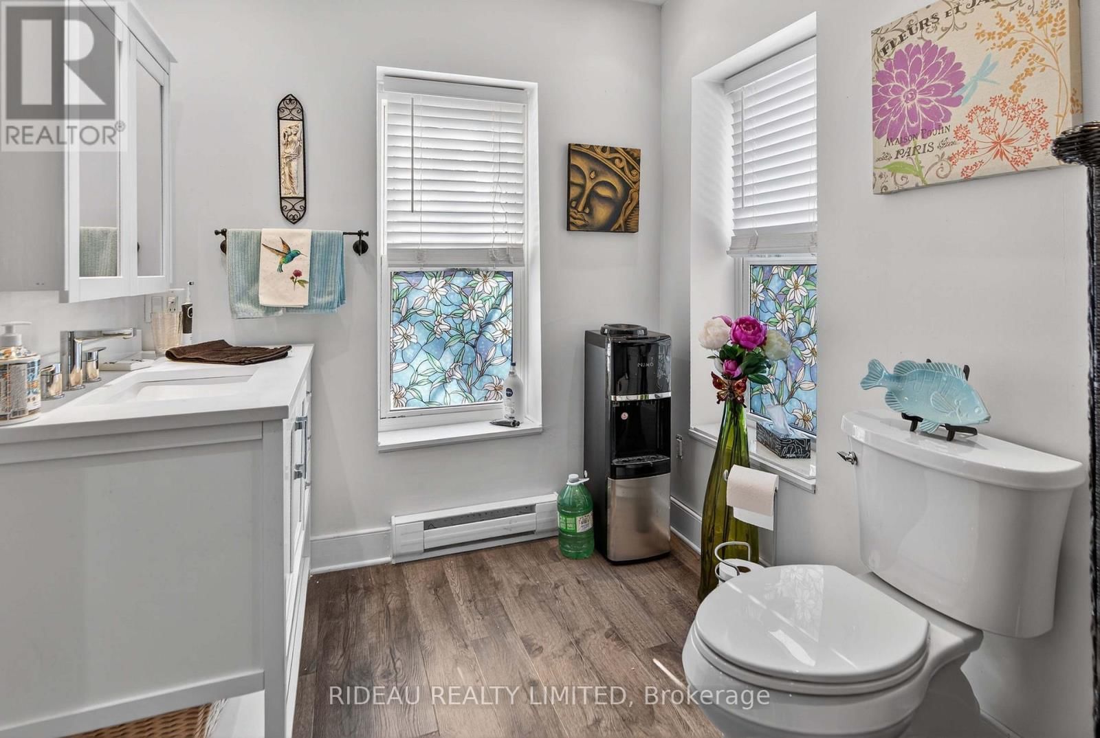 22 PERTH STREET Image 16