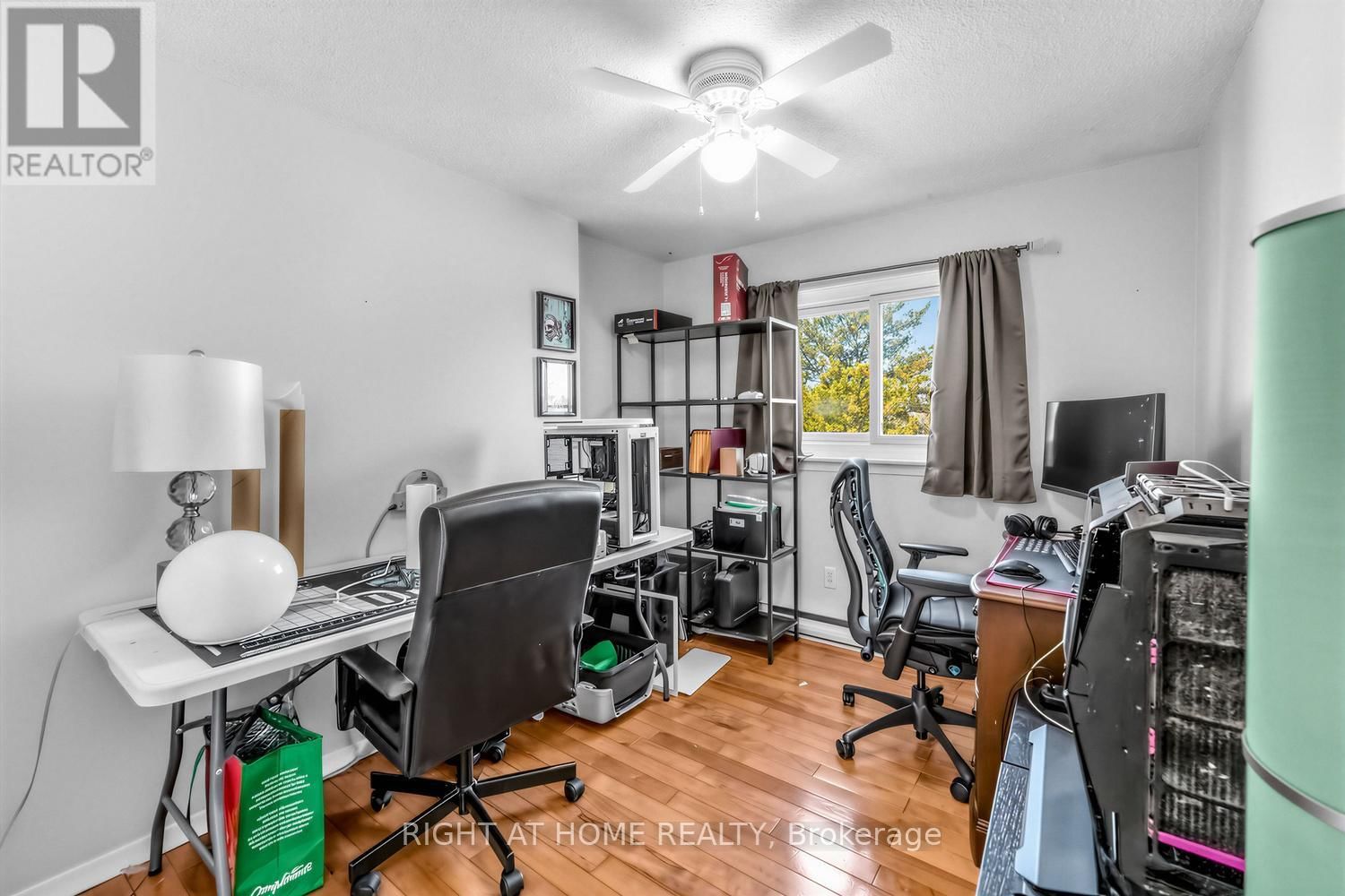 3 - 2 WORTON AVENUE Image 15