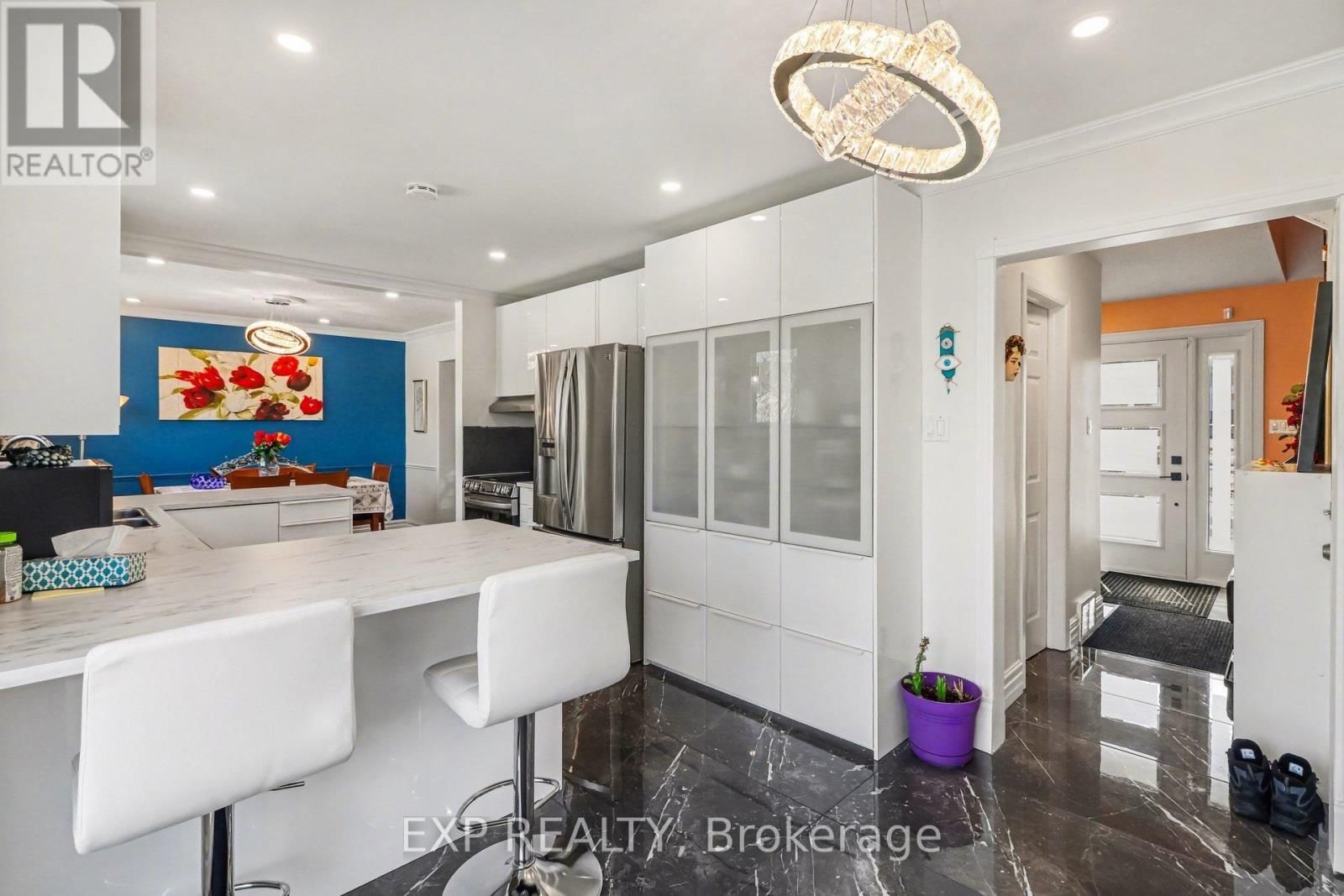 2332 OGILVIE ROAD Image 12