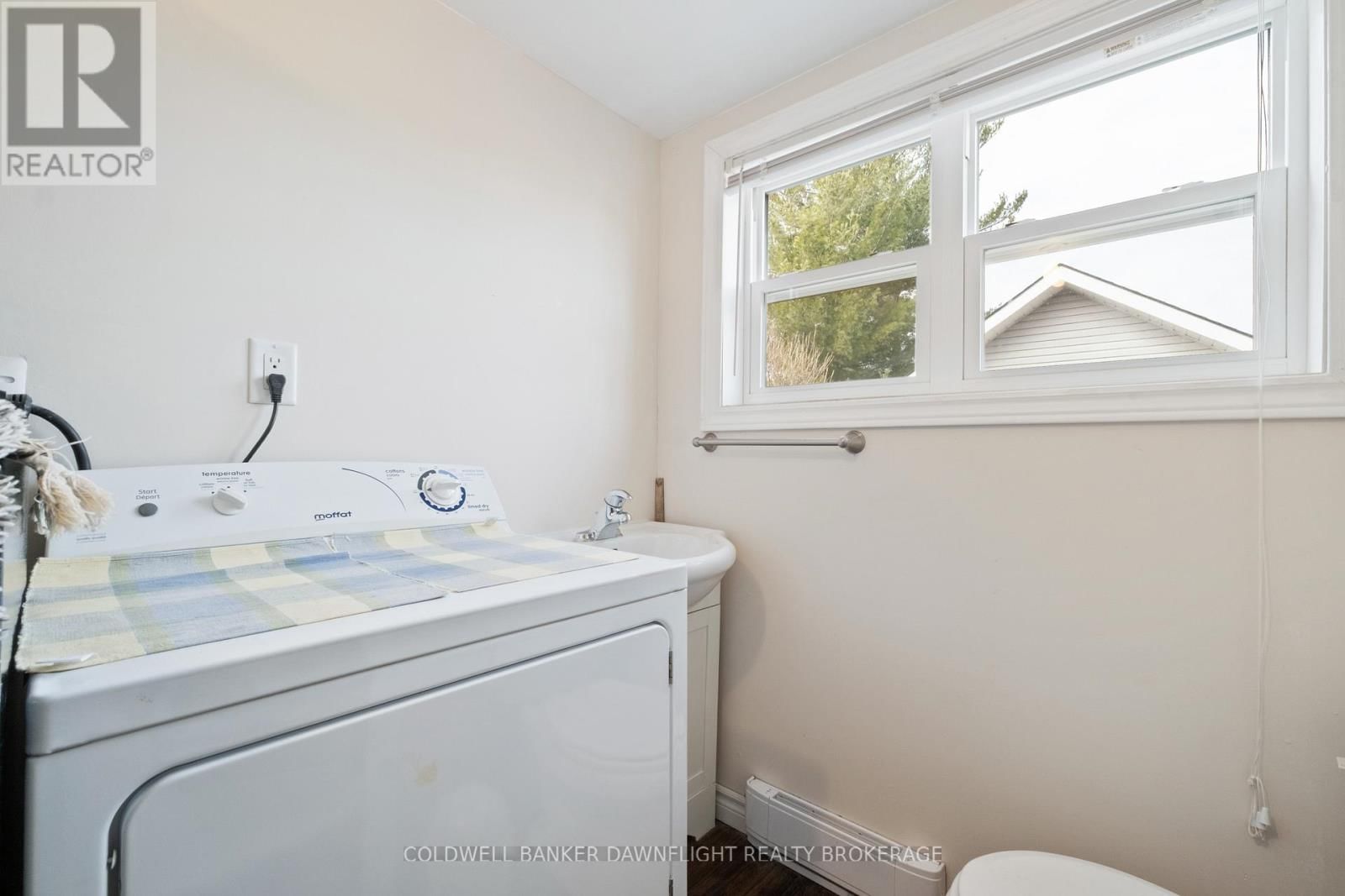 18 BISMARK STREET Image 22