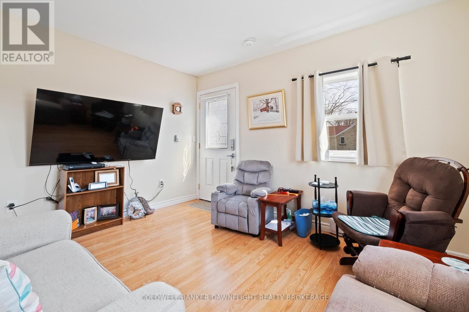 18 BISMARK STREET Image 8