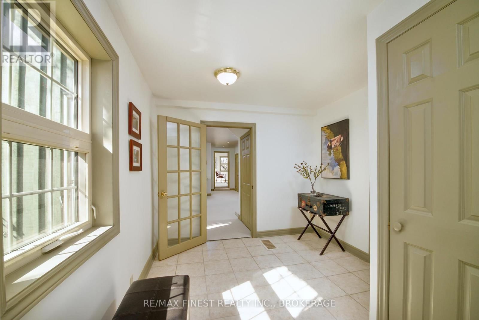 9910 FRONT ROAD Image 21