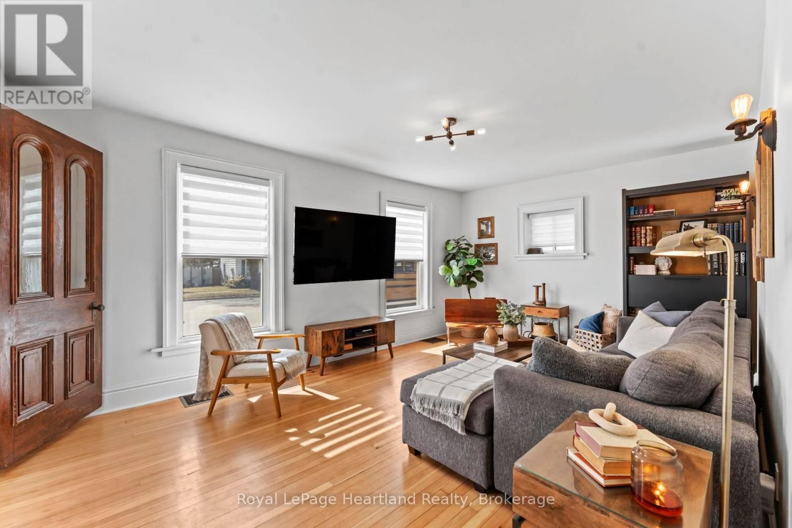 171 HURON ROAD Image 8