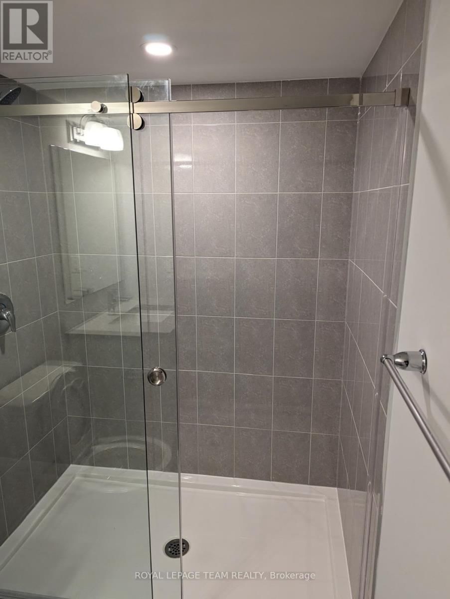 606 LILLIAN FREIMAN PRIVATE Image 18