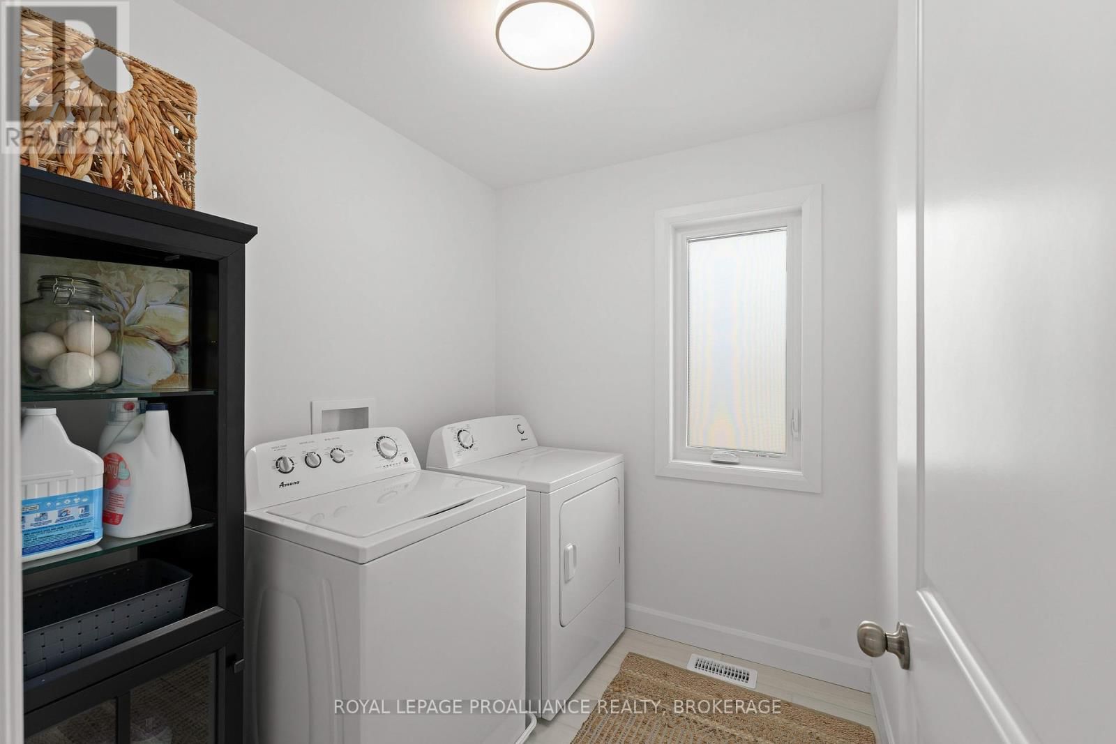 223 SUPERIOR DRIVE Image 39