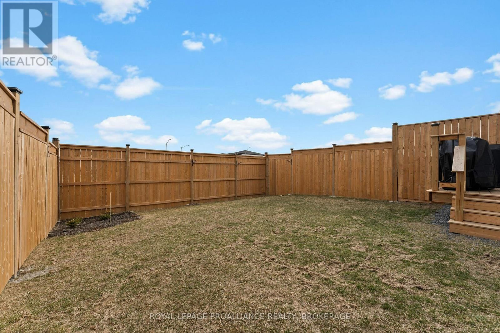 223 SUPERIOR DRIVE Image 42