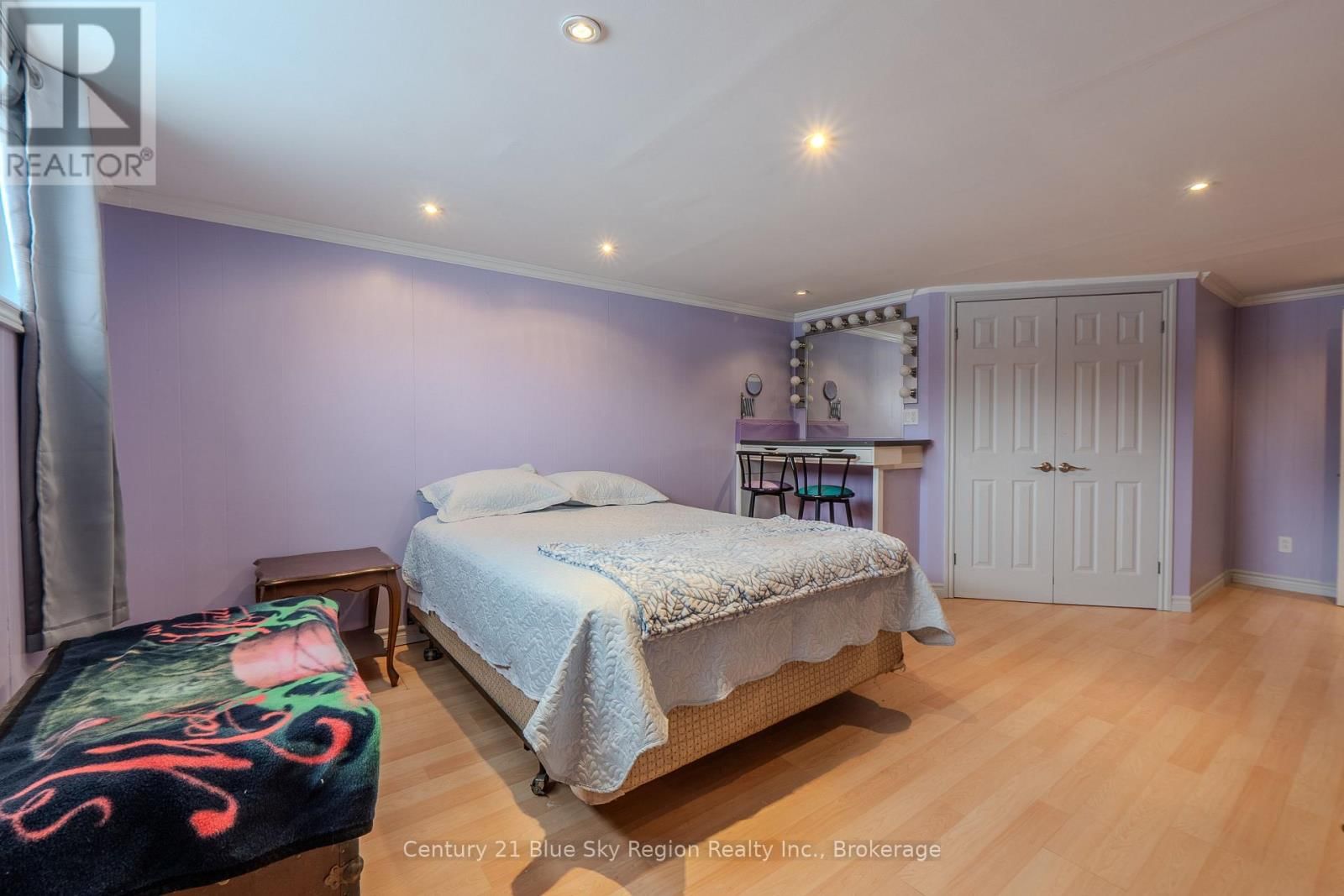 5 KNOX COURT Image 17