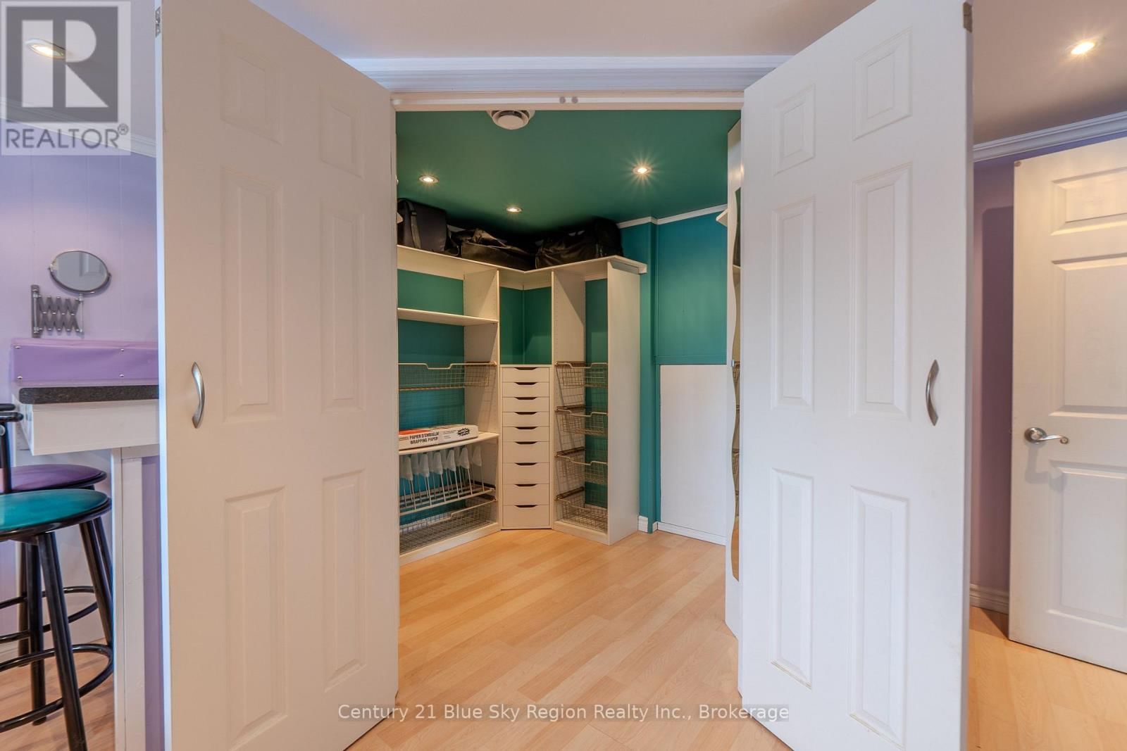 5 KNOX COURT Image 18