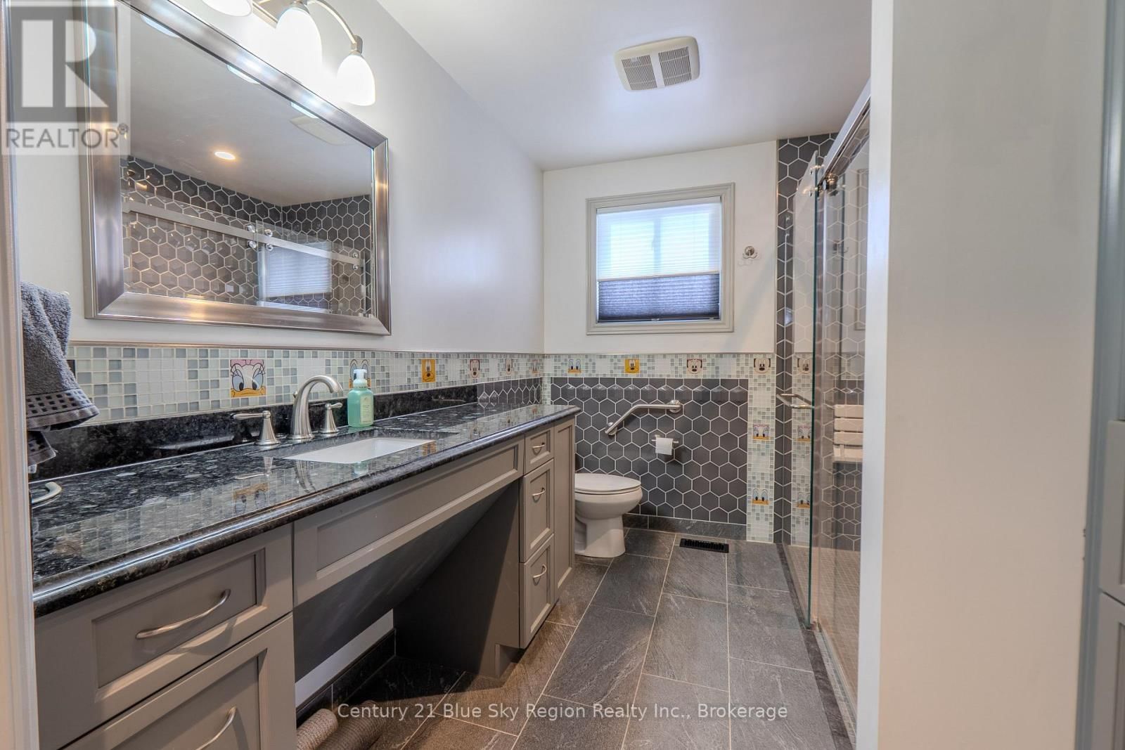 5 KNOX COURT Image 25