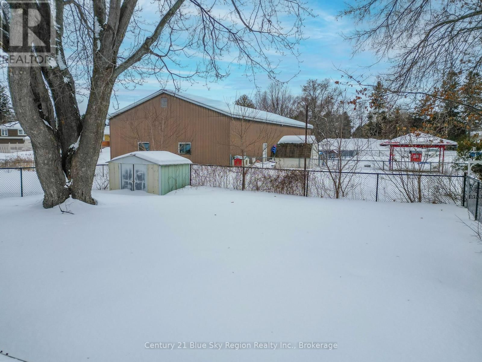 5 KNOX COURT Image 37