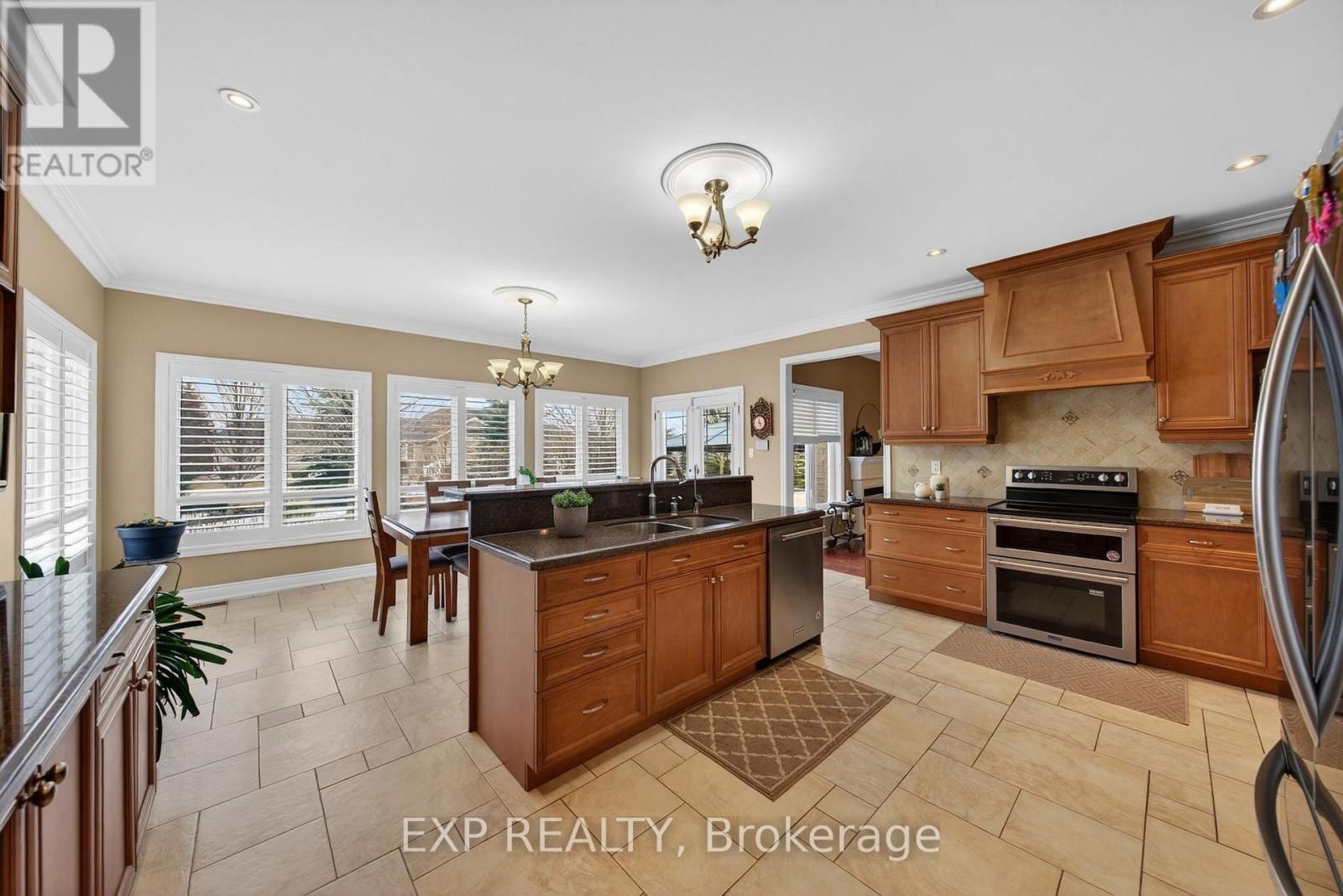 48 BROOKHAVEN CRESCENT Image 19