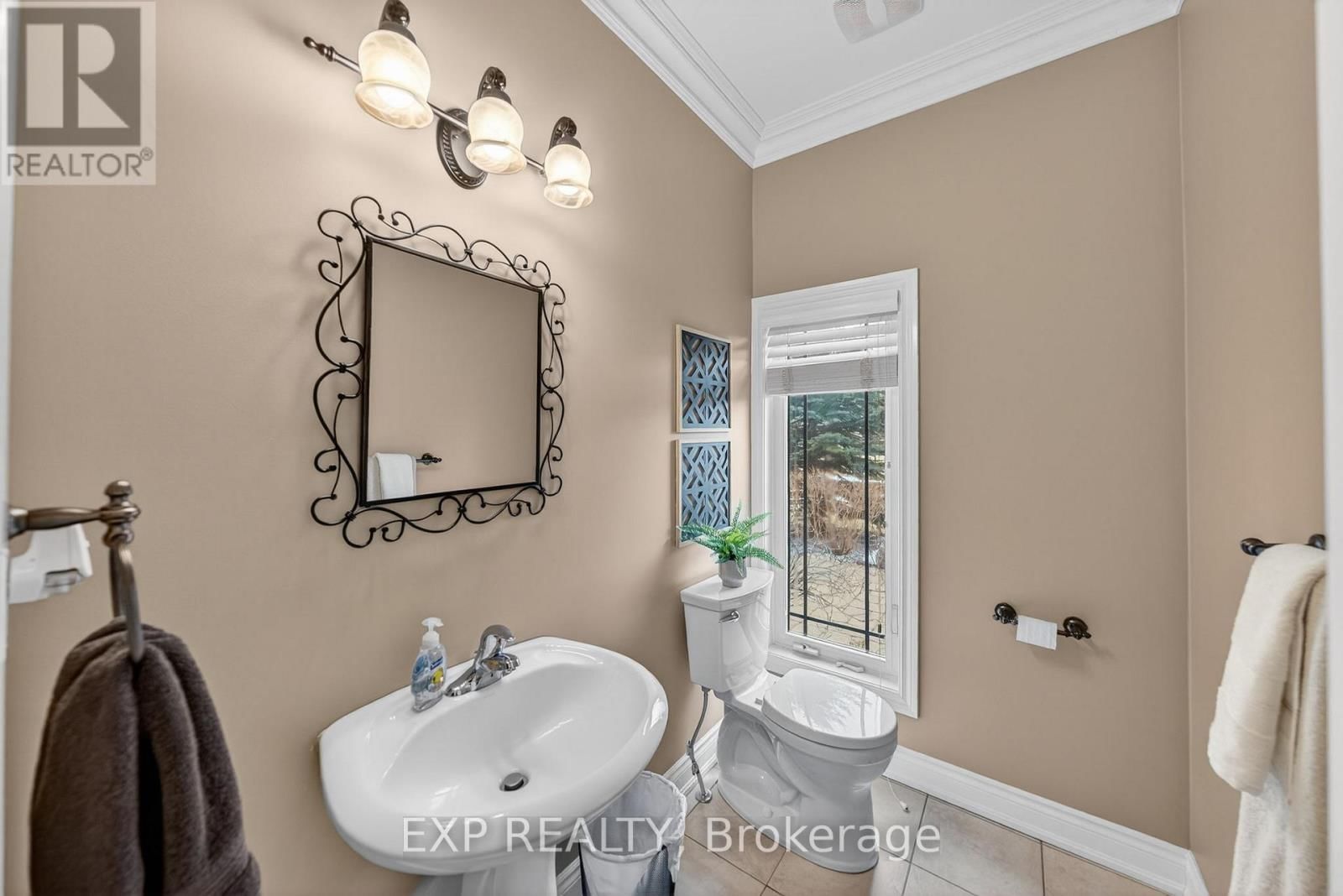 48 BROOKHAVEN CRESCENT Image 32