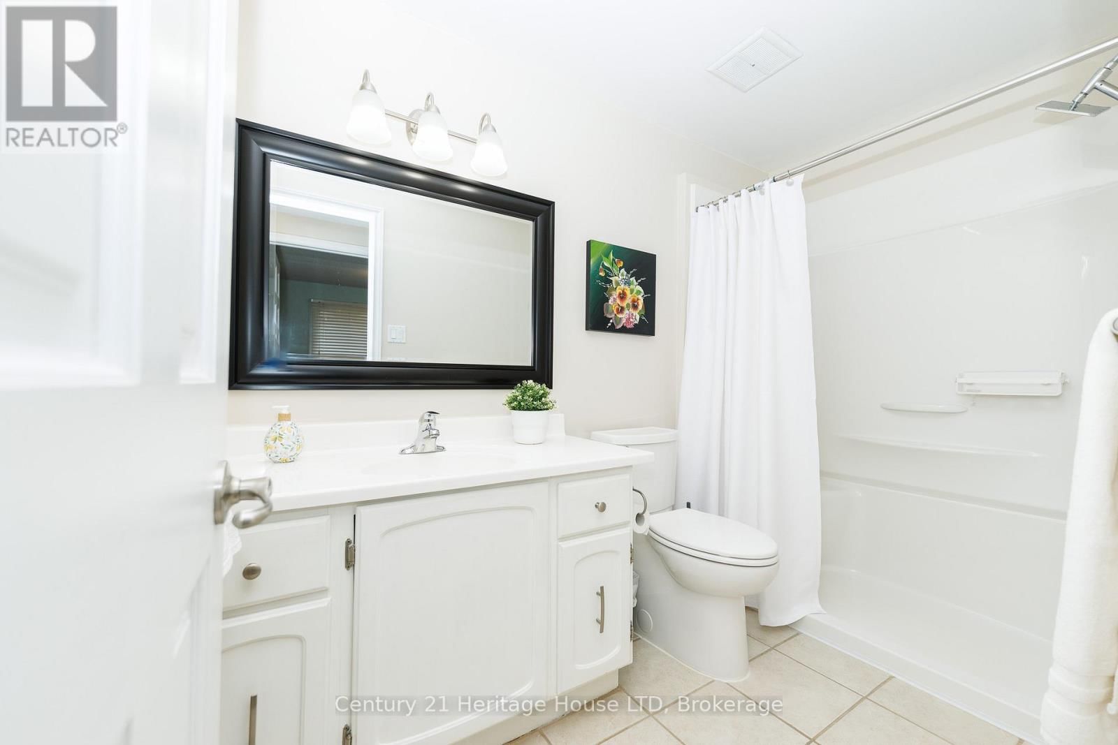 3859 PANAMA COURT Image 13