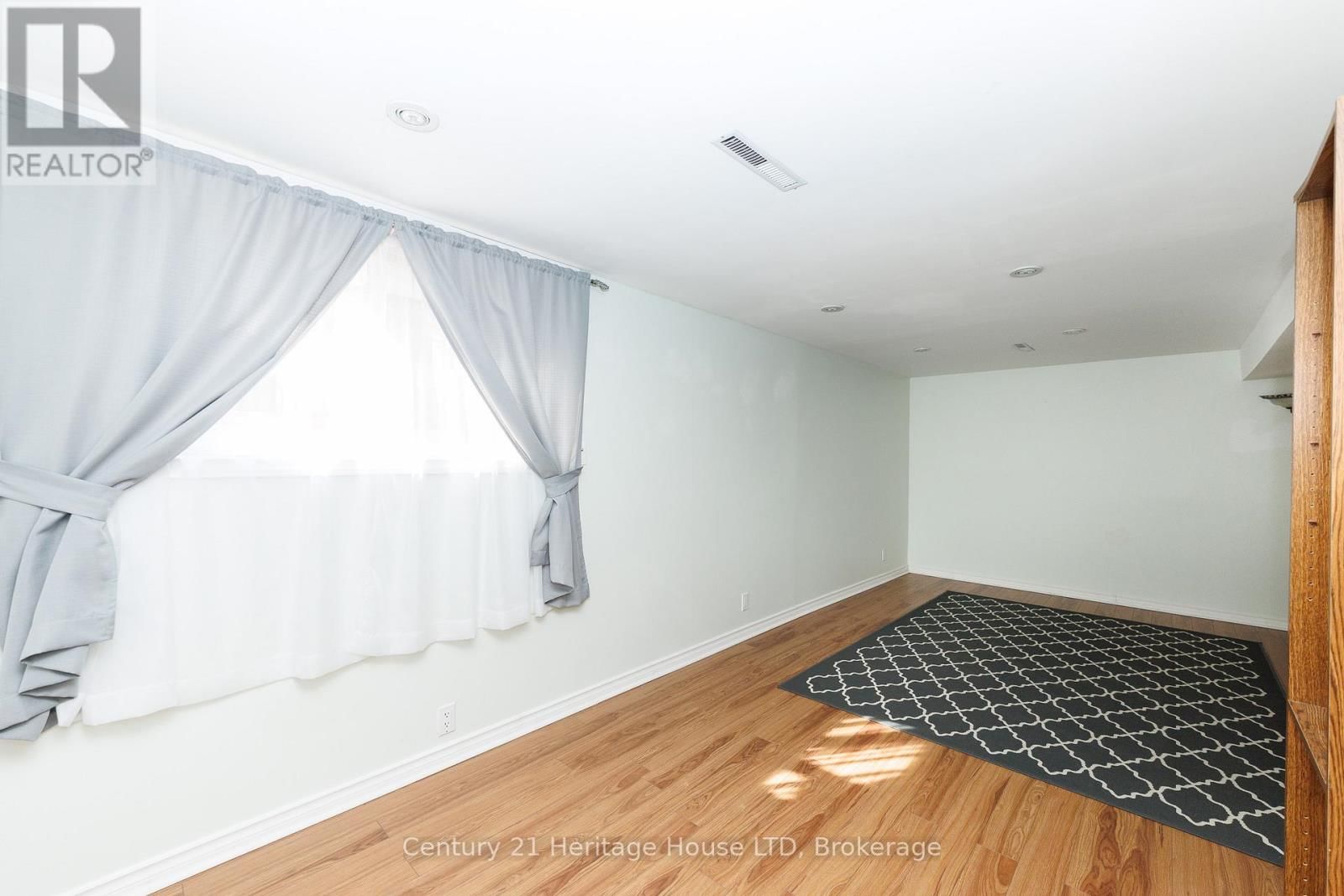 3859 PANAMA COURT Image 14