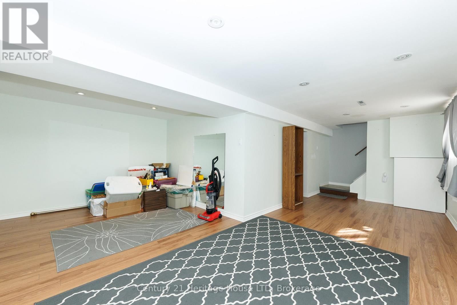 3859 PANAMA COURT Image 15