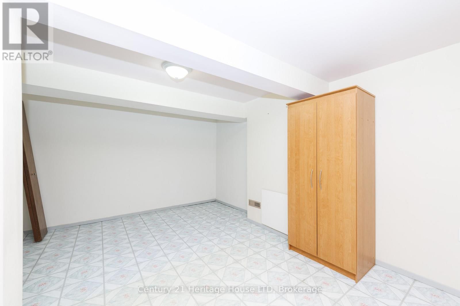 3859 PANAMA COURT Image 19