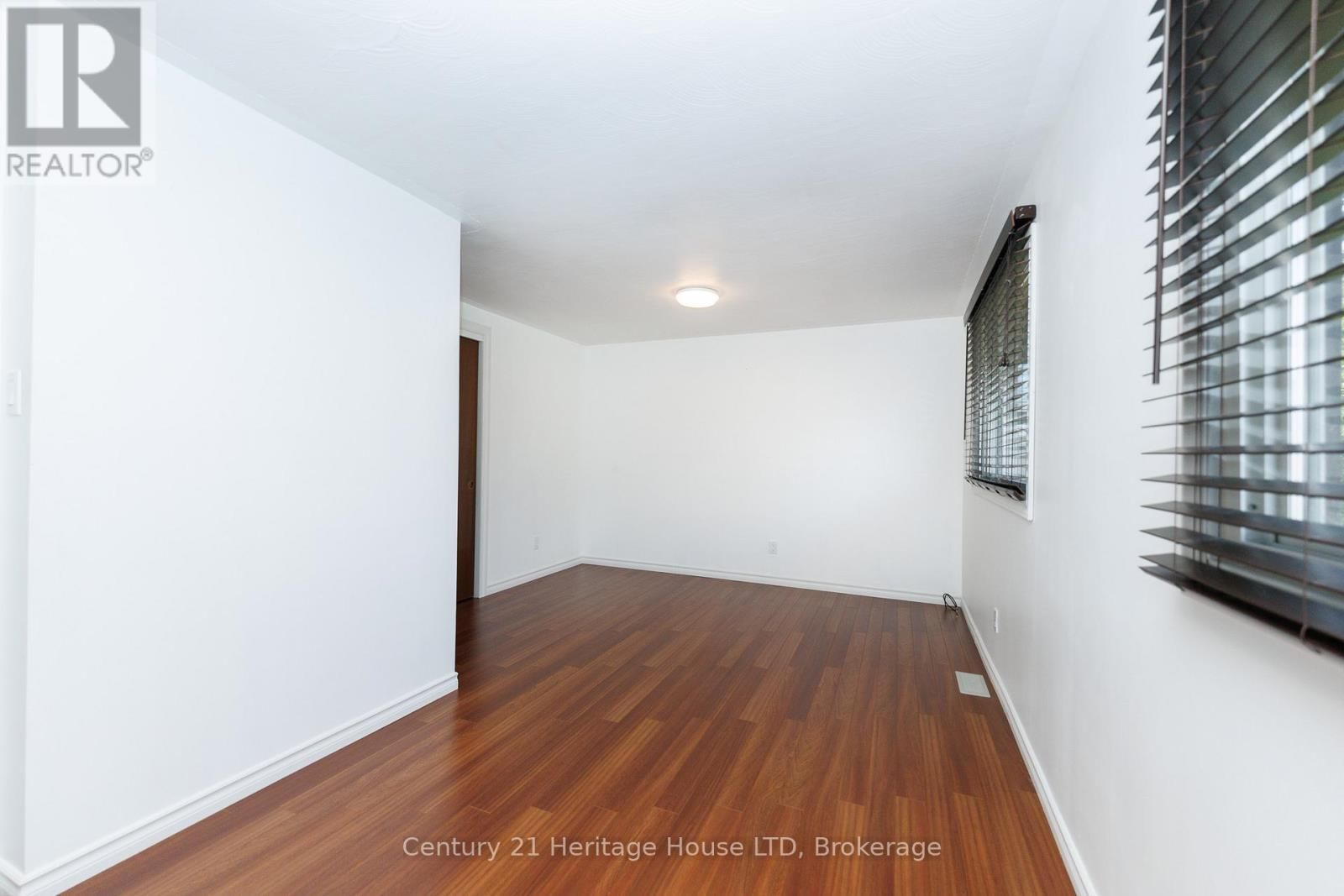 3859 PANAMA COURT Image 9