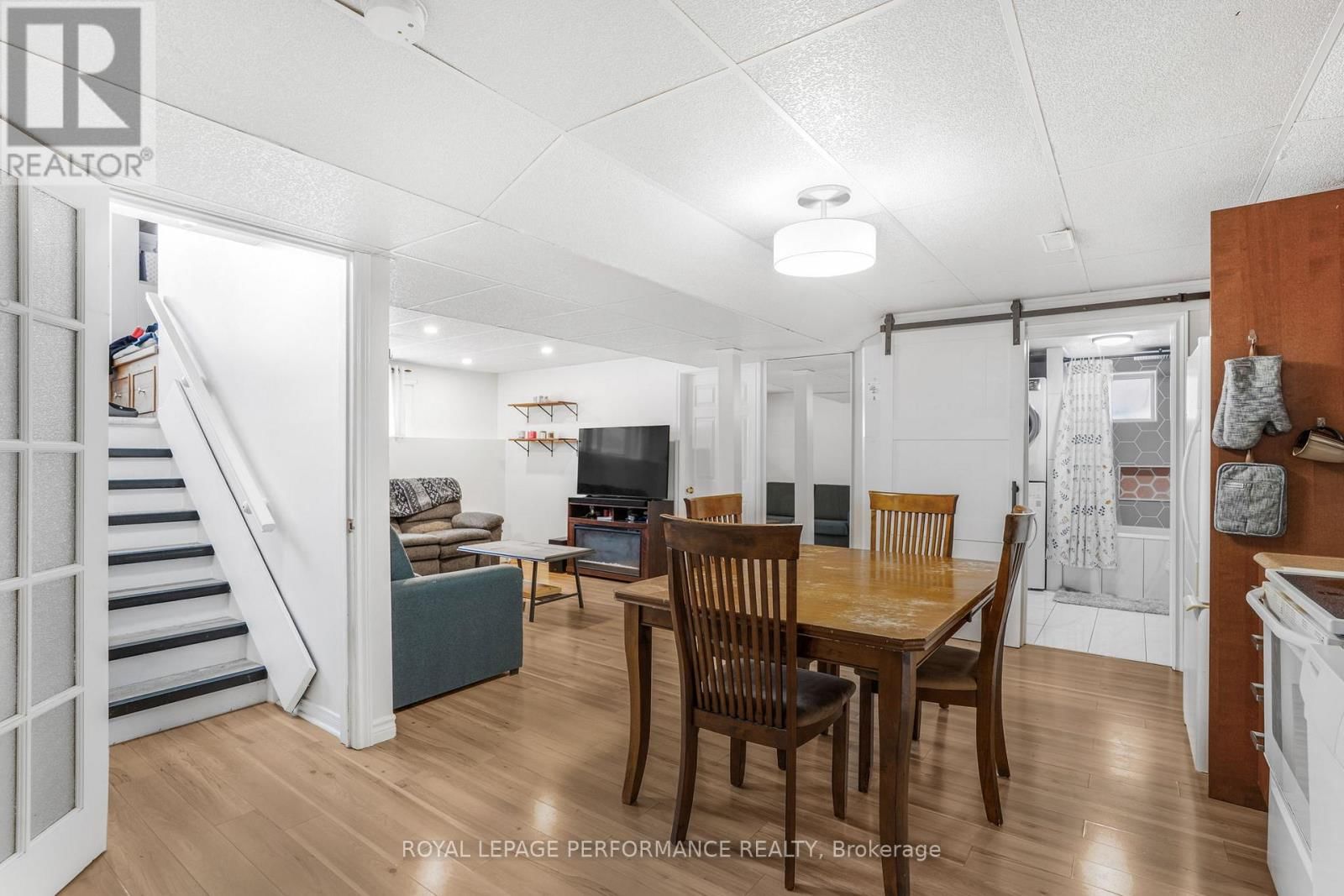 68 LAFLECHE BOULEVARD Image 18