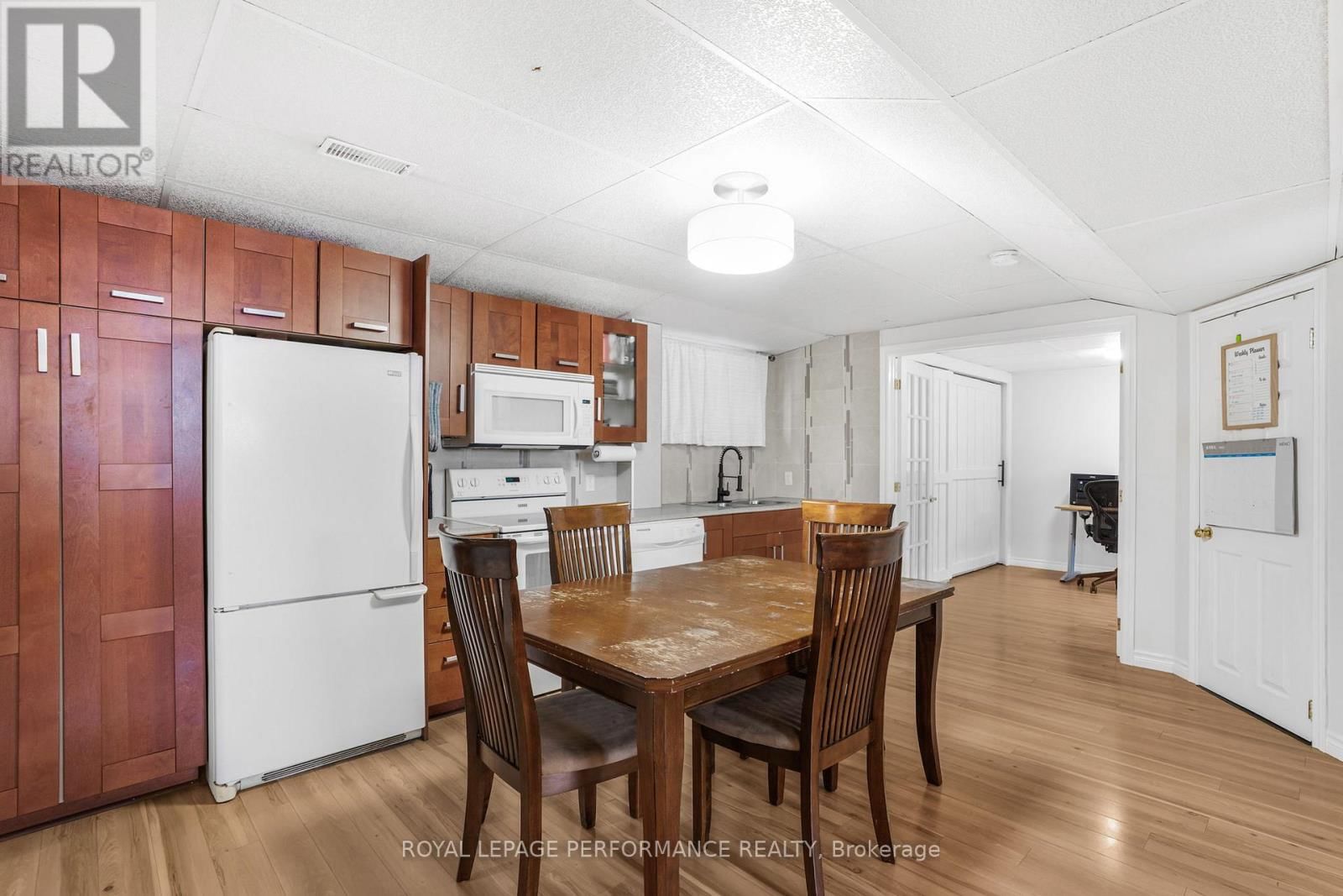 68 LAFLECHE BOULEVARD Image 25