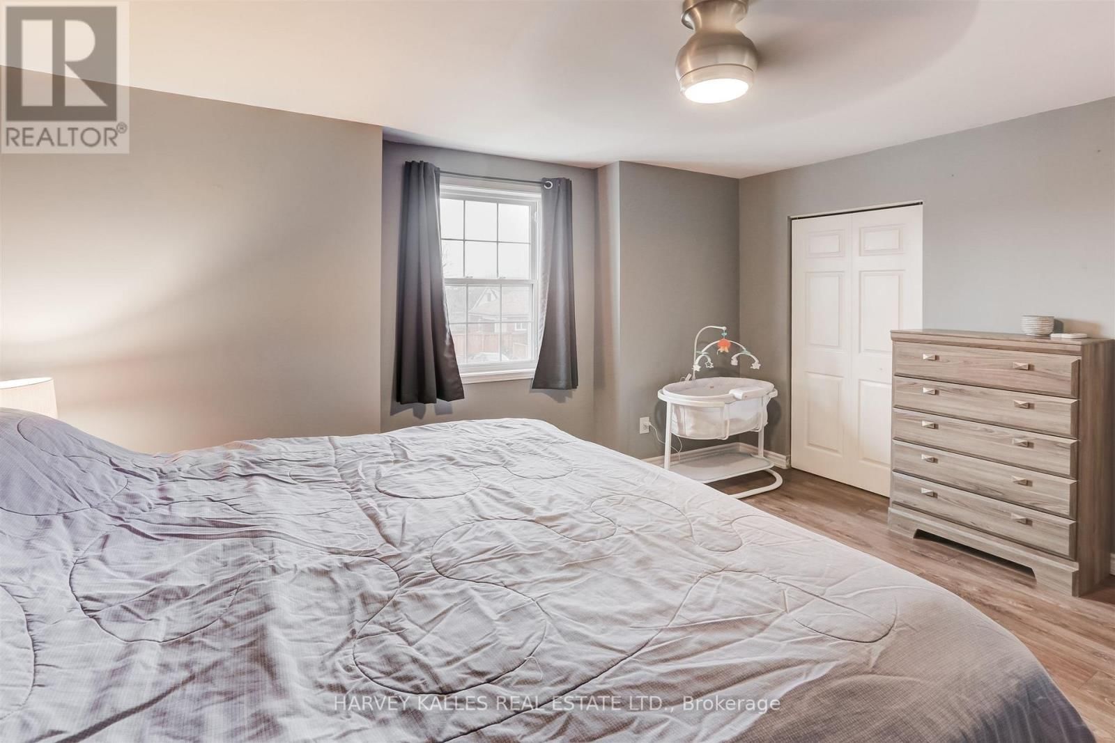 112 WEXFORD AVENUE NORTH Image 26