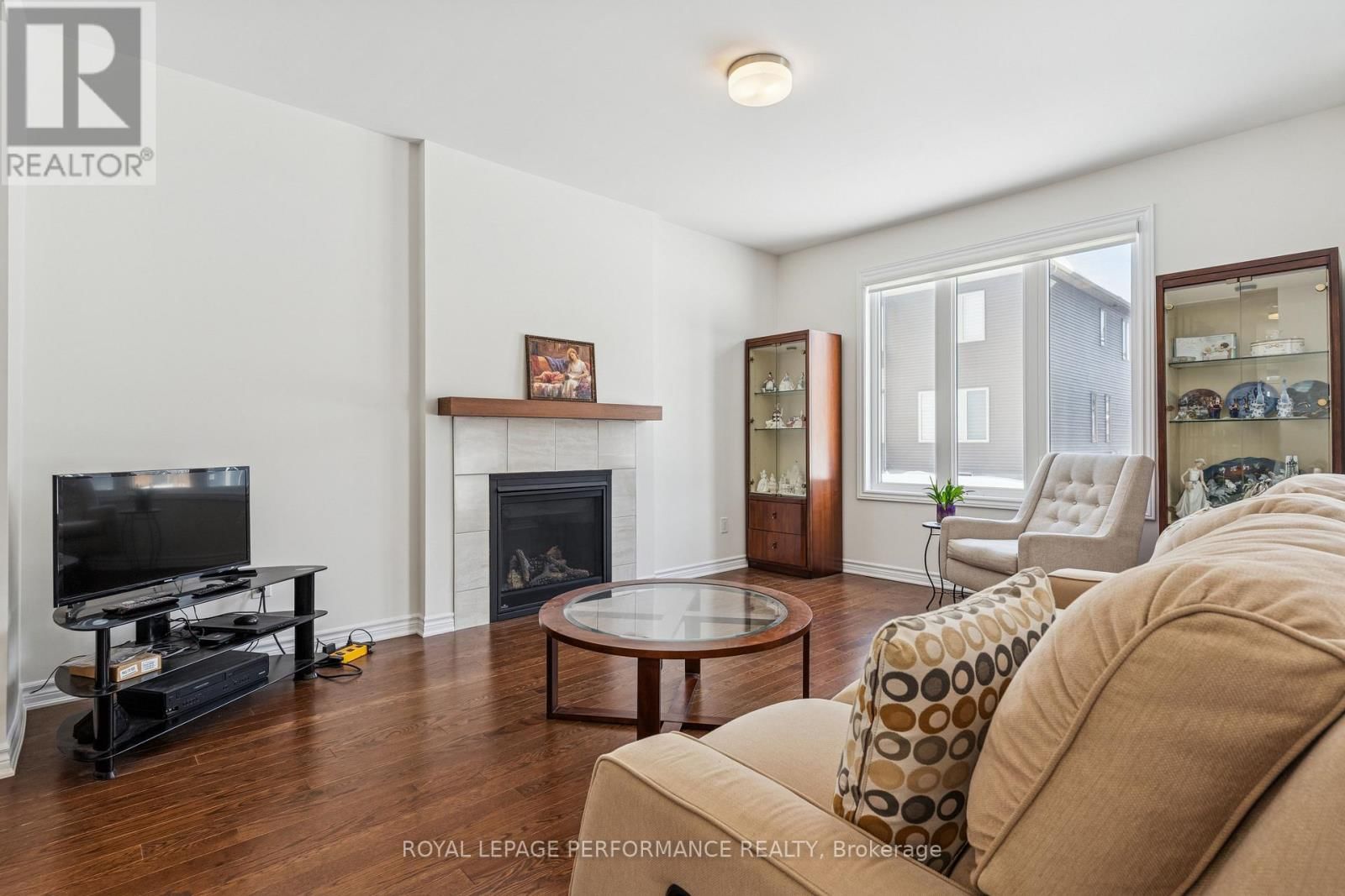 845 SNAP HOOK CRESCENT Image 12