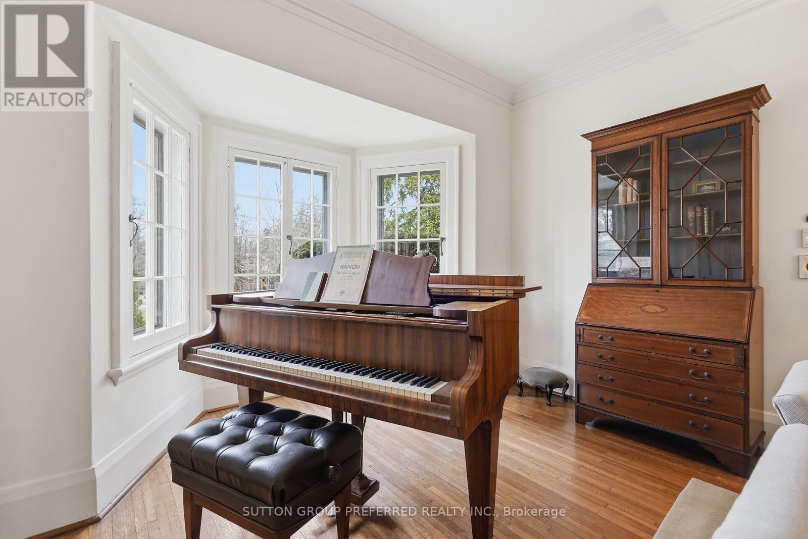 119 BASE LINE ROAD EAST Image 14