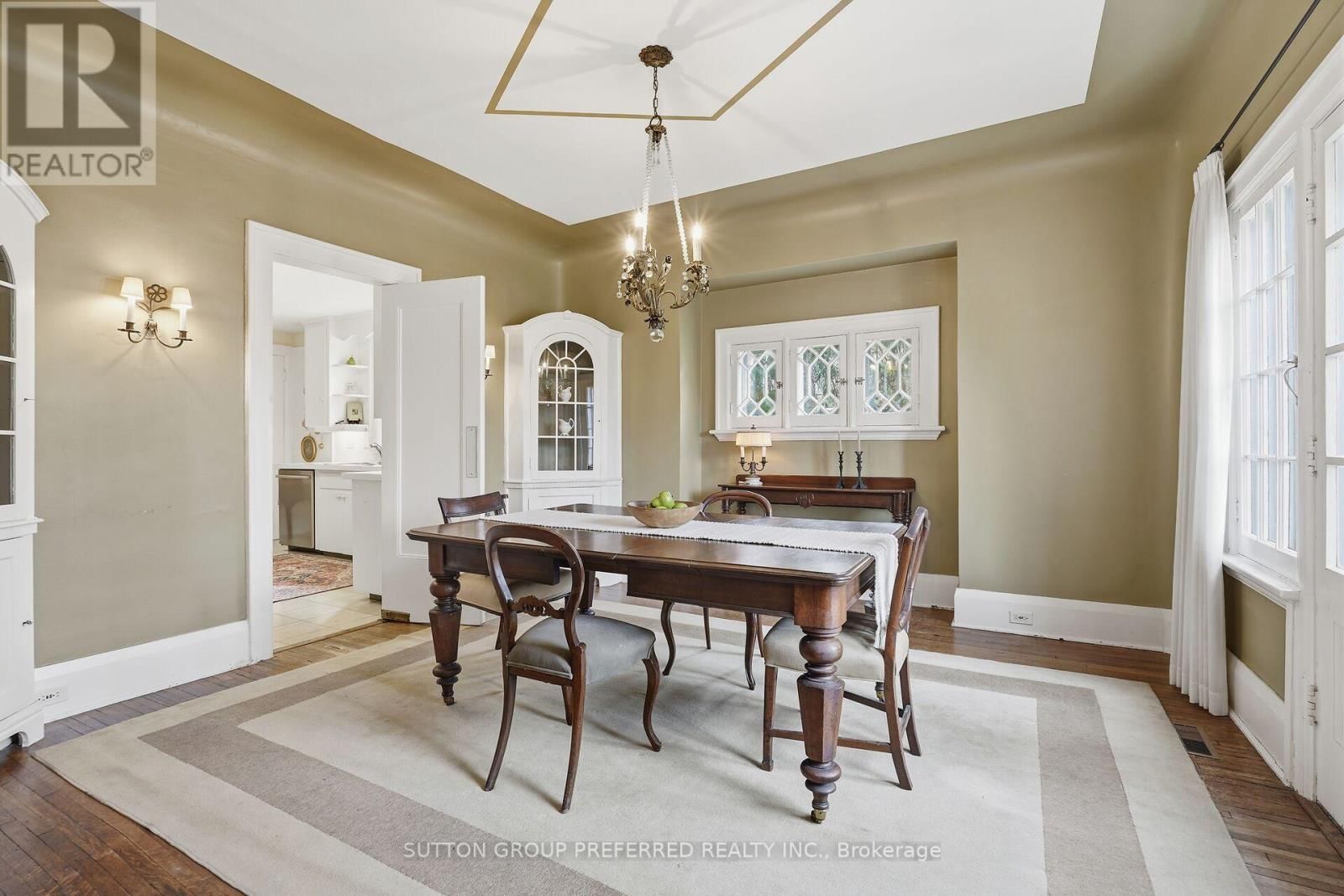 119 BASE LINE ROAD EAST Image 27