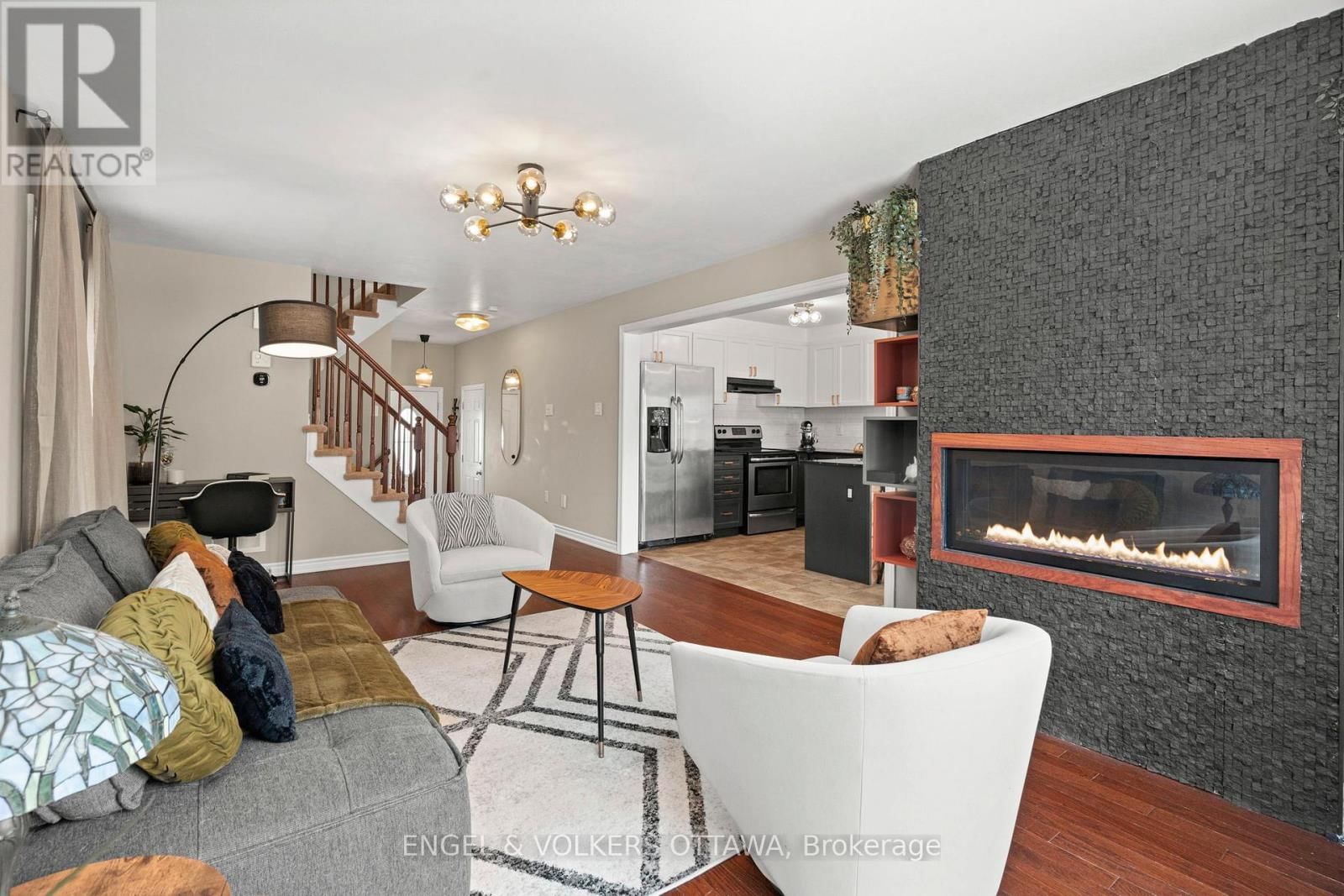 166 LILY POND STREET Image 8