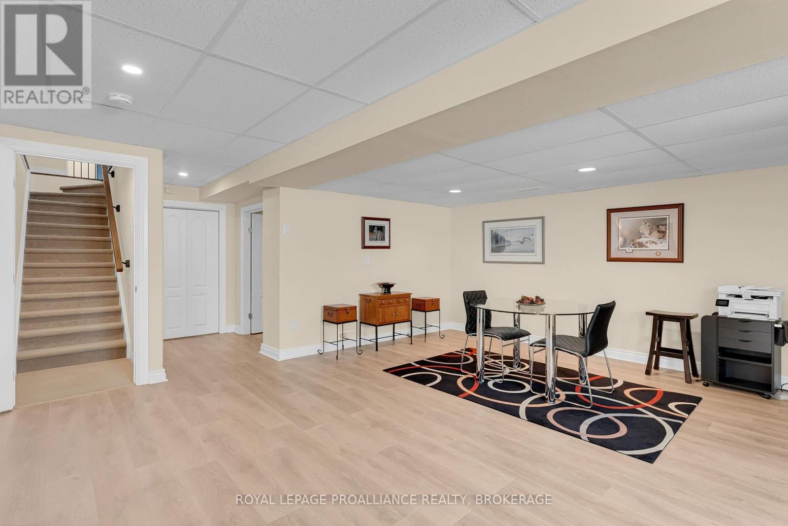 137 ELLESMEER AVENUE Image 25