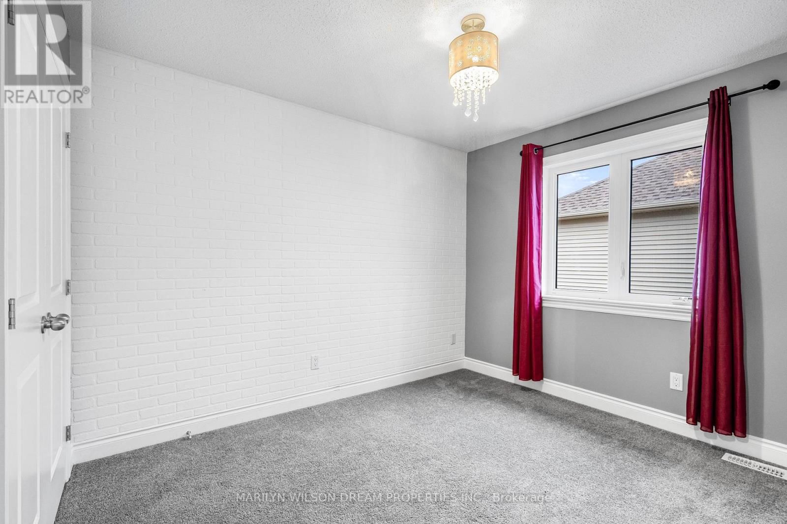 110 TALOS CIRCLE Image 36