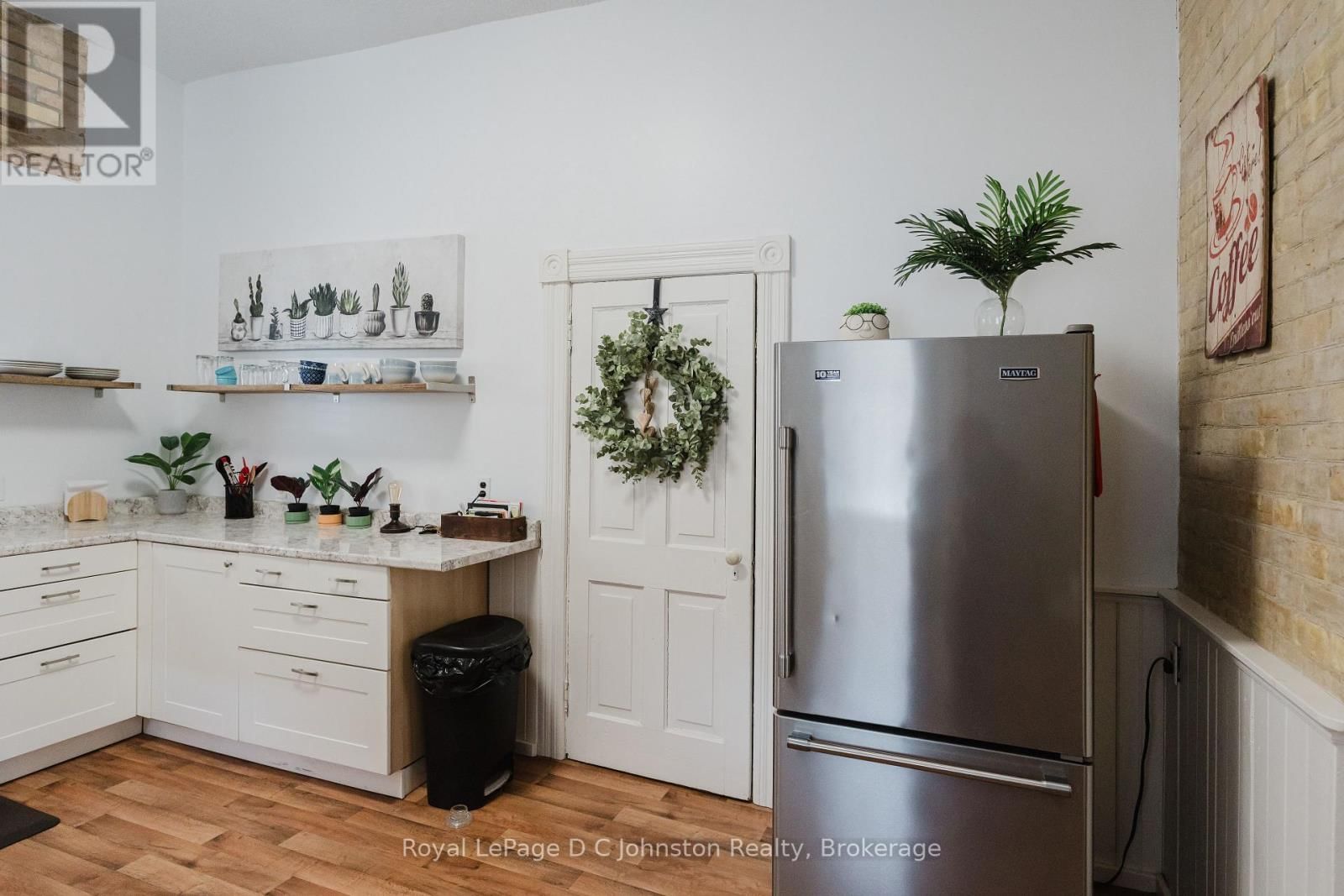 SW - 83 3RD STREET Image 13