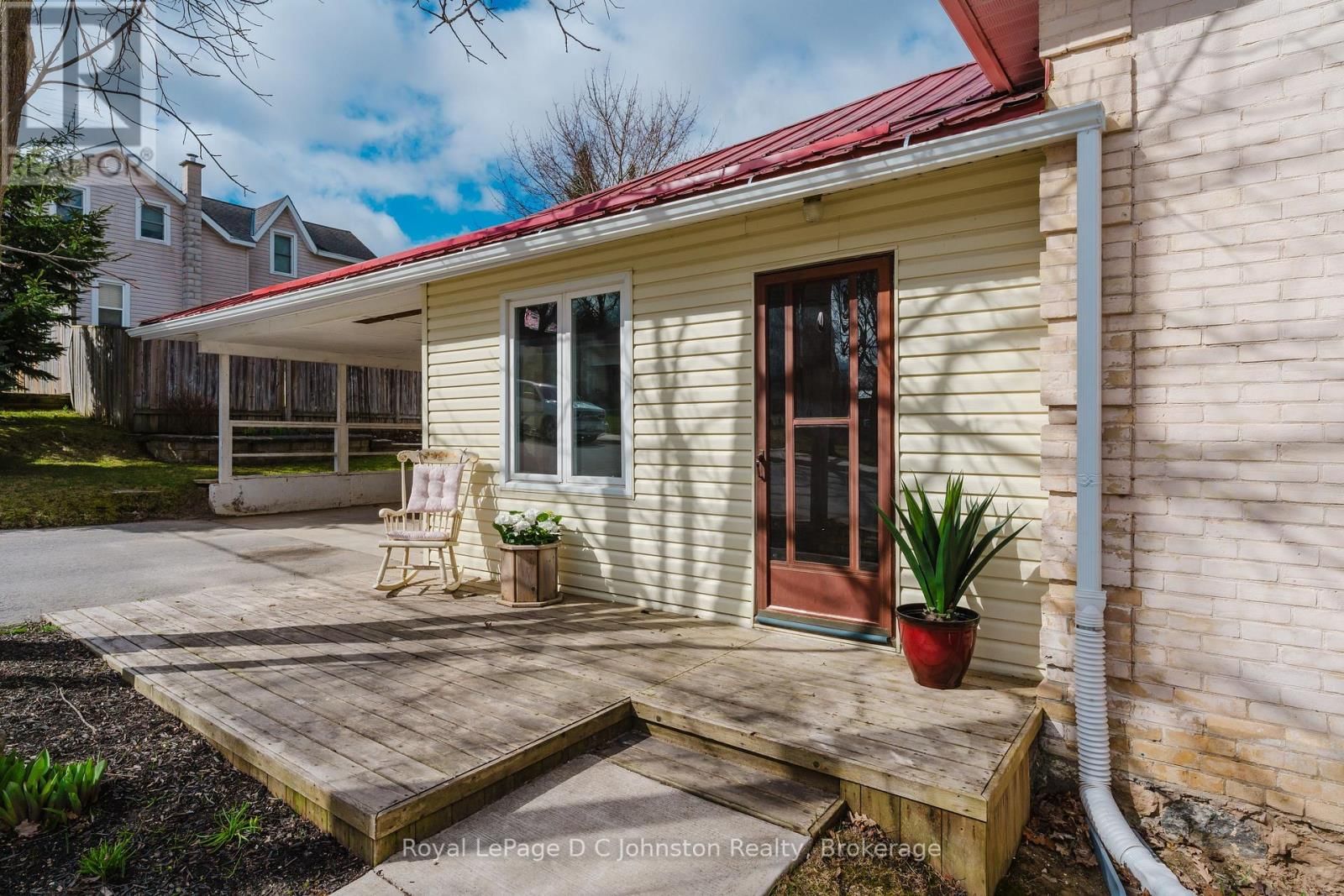 SW - 83 3RD STREET Image 29