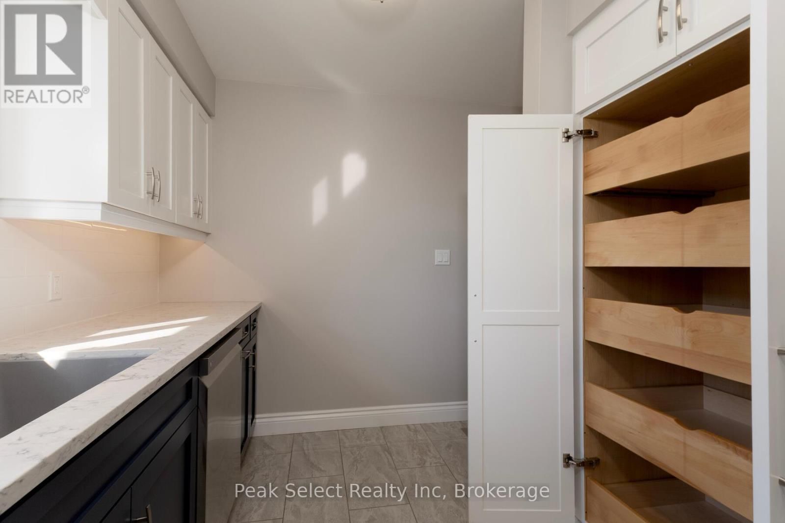 12 MEADOWRIDGE DRIVE Image 13