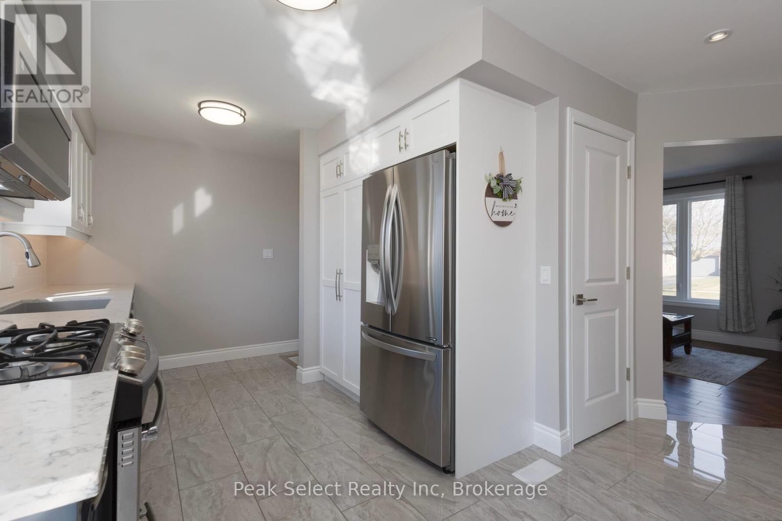 12 MEADOWRIDGE DRIVE Image 15