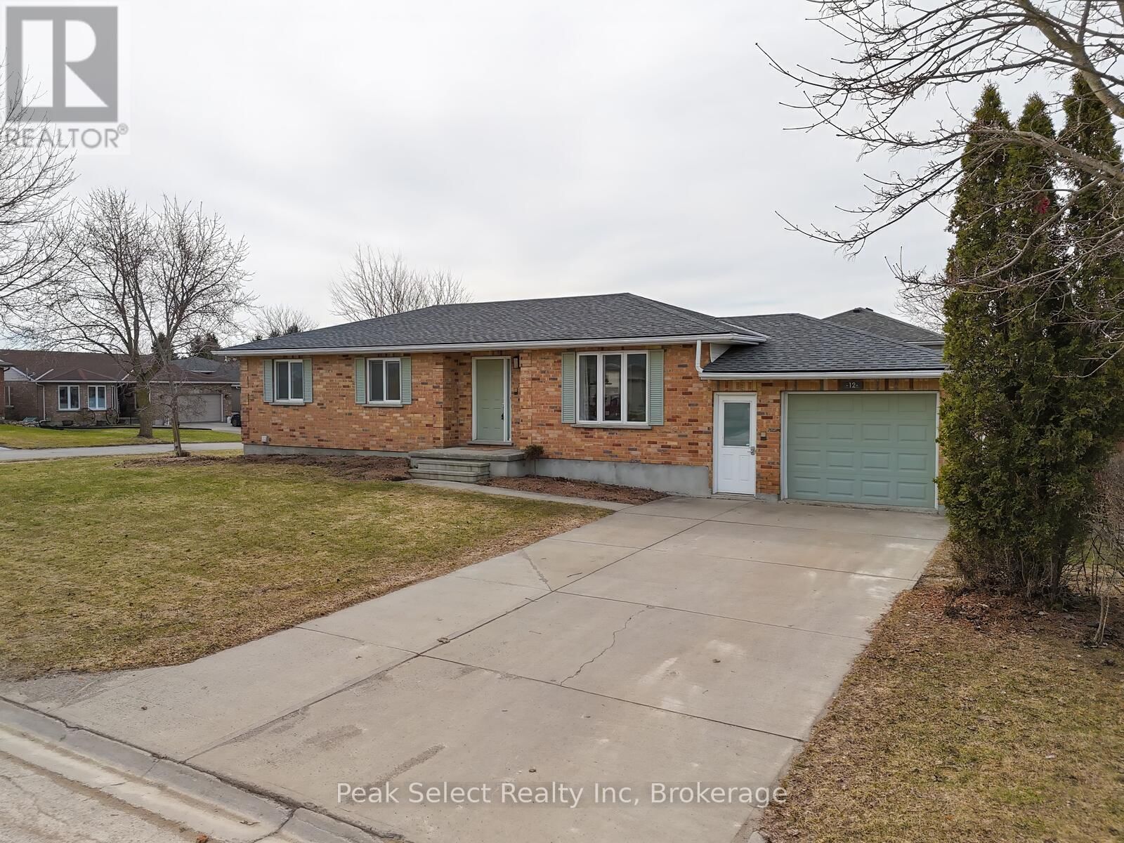 12 MEADOWRIDGE DRIVE Image 2