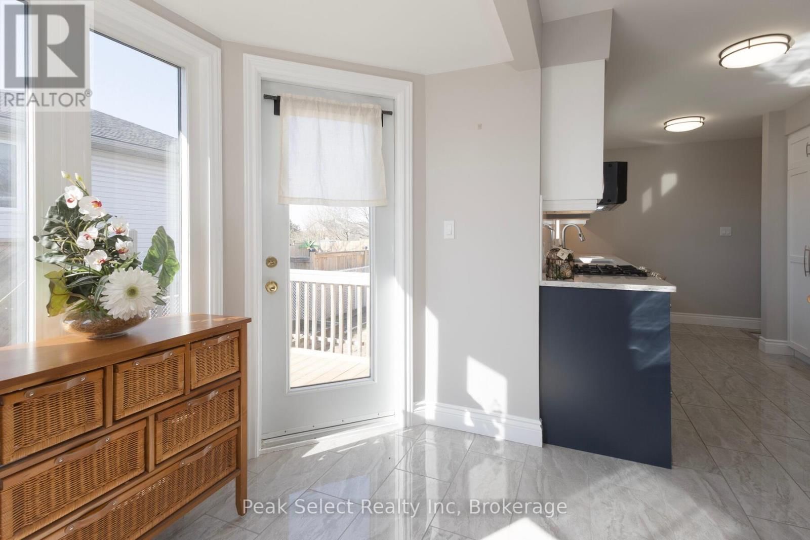 12 MEADOWRIDGE DRIVE Image 20