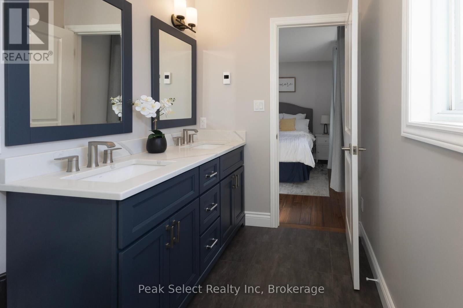 12 MEADOWRIDGE DRIVE Image 25